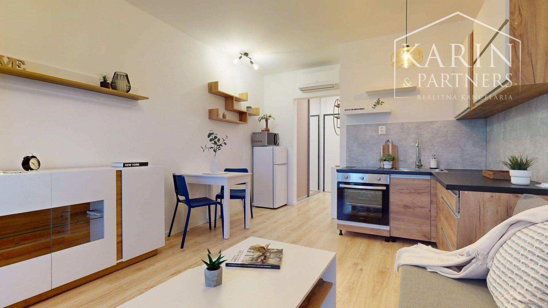 REZERVOVANÝ KOMPLETNE VKUSNE ZARIADENÝ 1I BYT S BALKÓNOM | SLNEČNICE POP