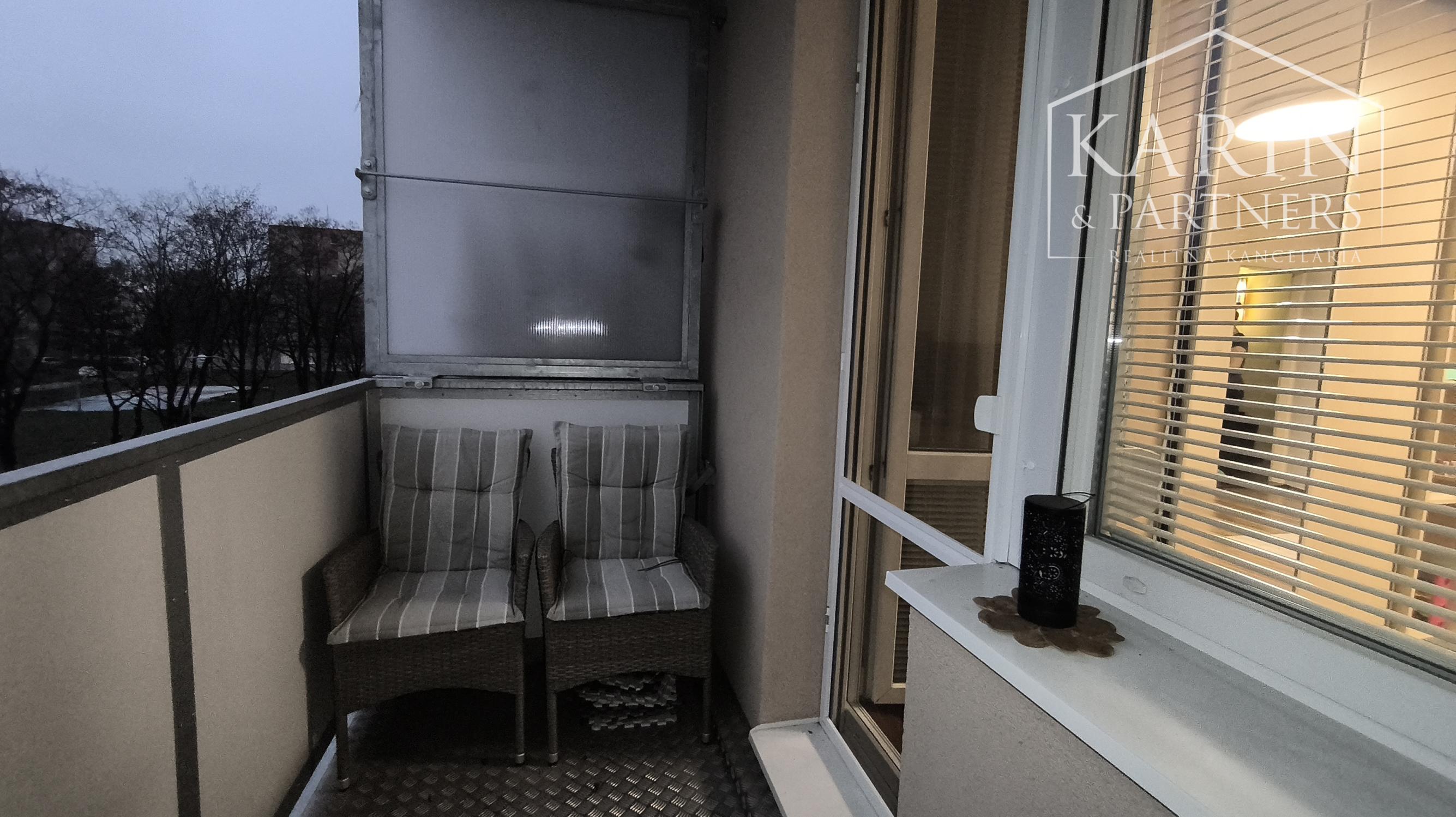 Predáme 3 izbový byt so šatníkom, komorou a balkónom, sídlisko Prednádražie, Nové Zámky