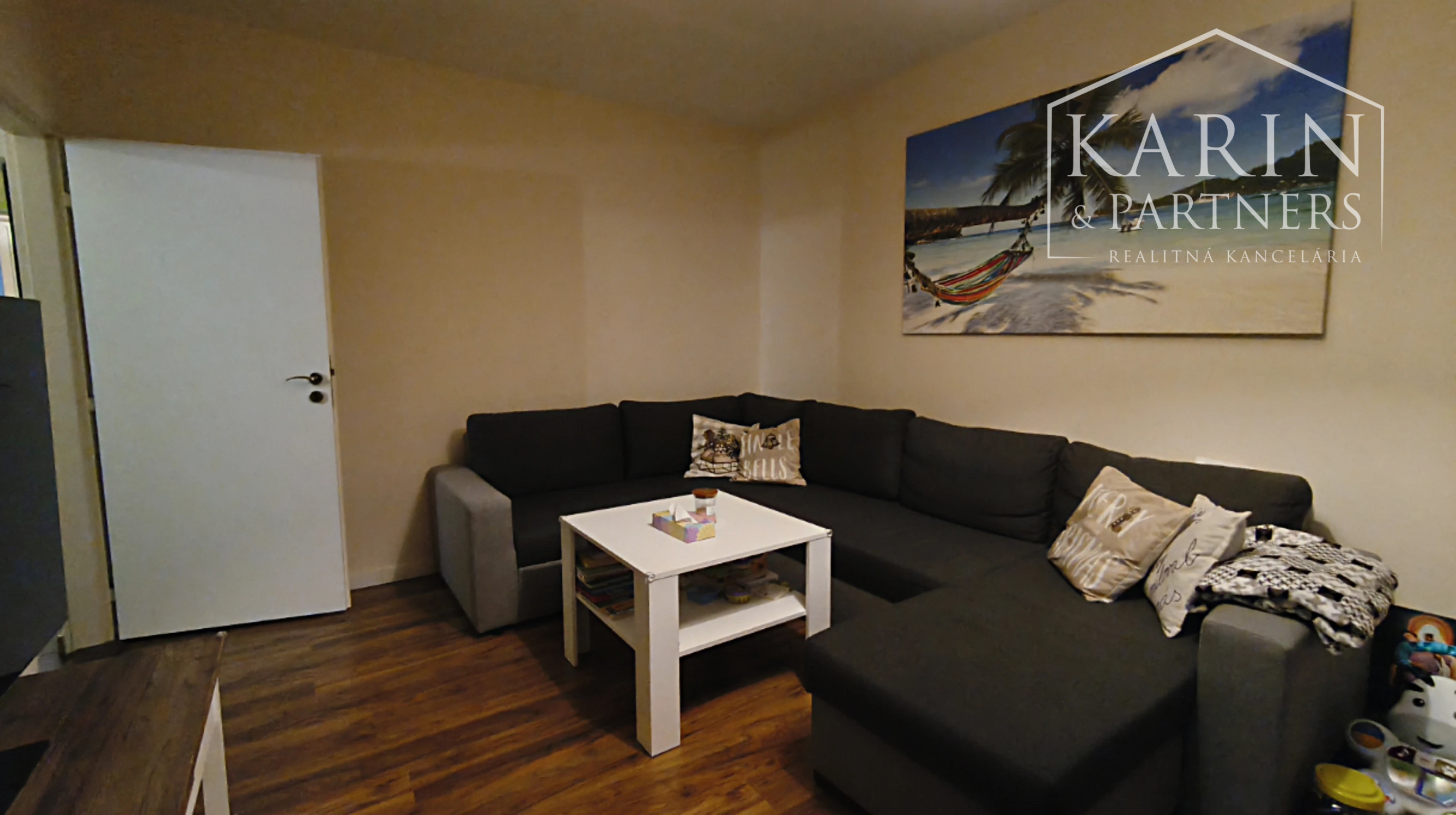 Rezervované: Predáme 3 izbový byt so šatníkom, komorou a balkónom, sídlisko Prednádražie, Nové Zámky