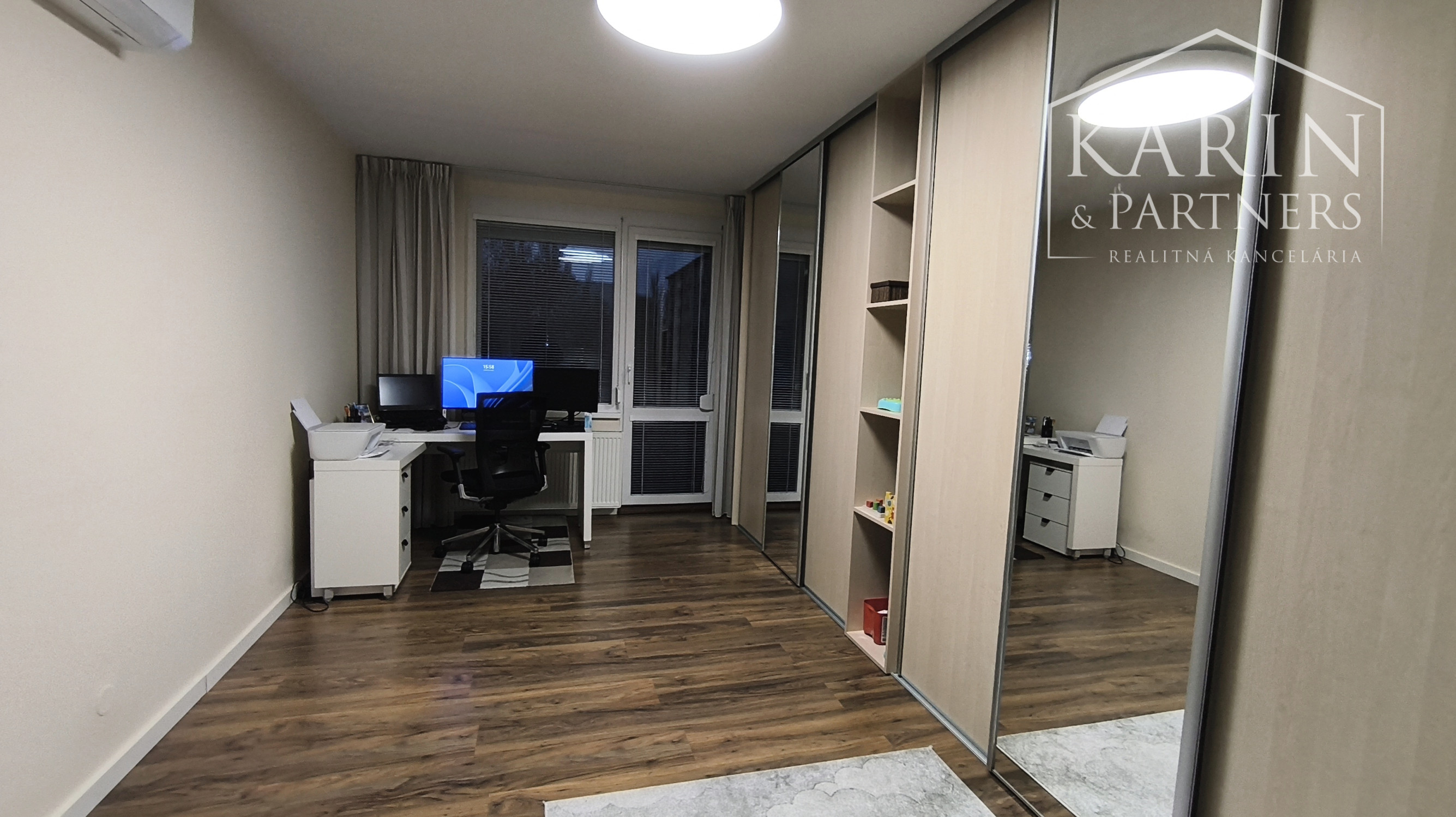 Rezervované: Predáme 3 izbový byt so šatníkom, komorou a balkónom, sídlisko Prednádražie, Nové Zámky