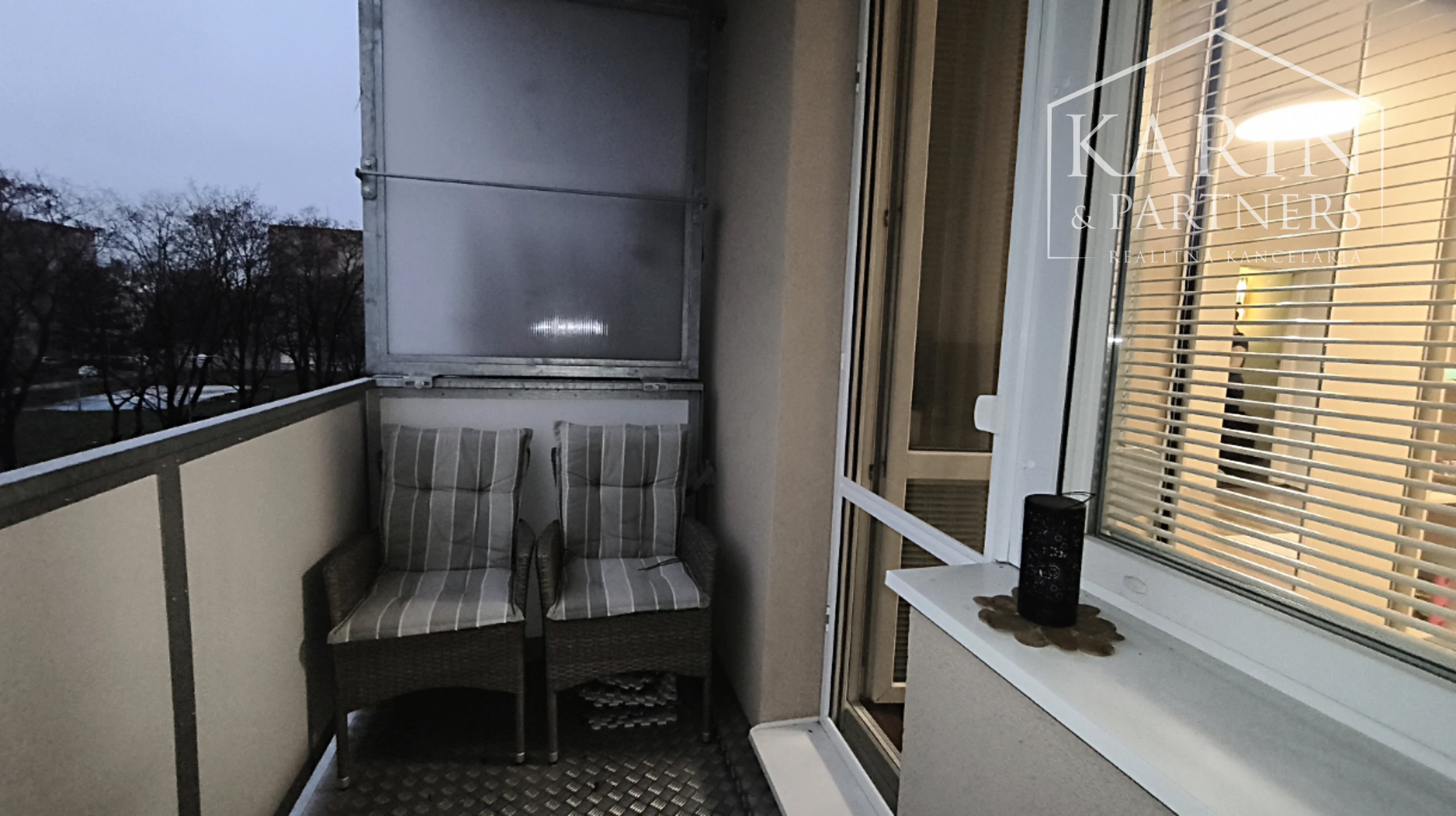 Rezervované: Predáme 3 izbový byt so šatníkom, komorou a balkónom, sídlisko Prednádražie, Nové Zámky