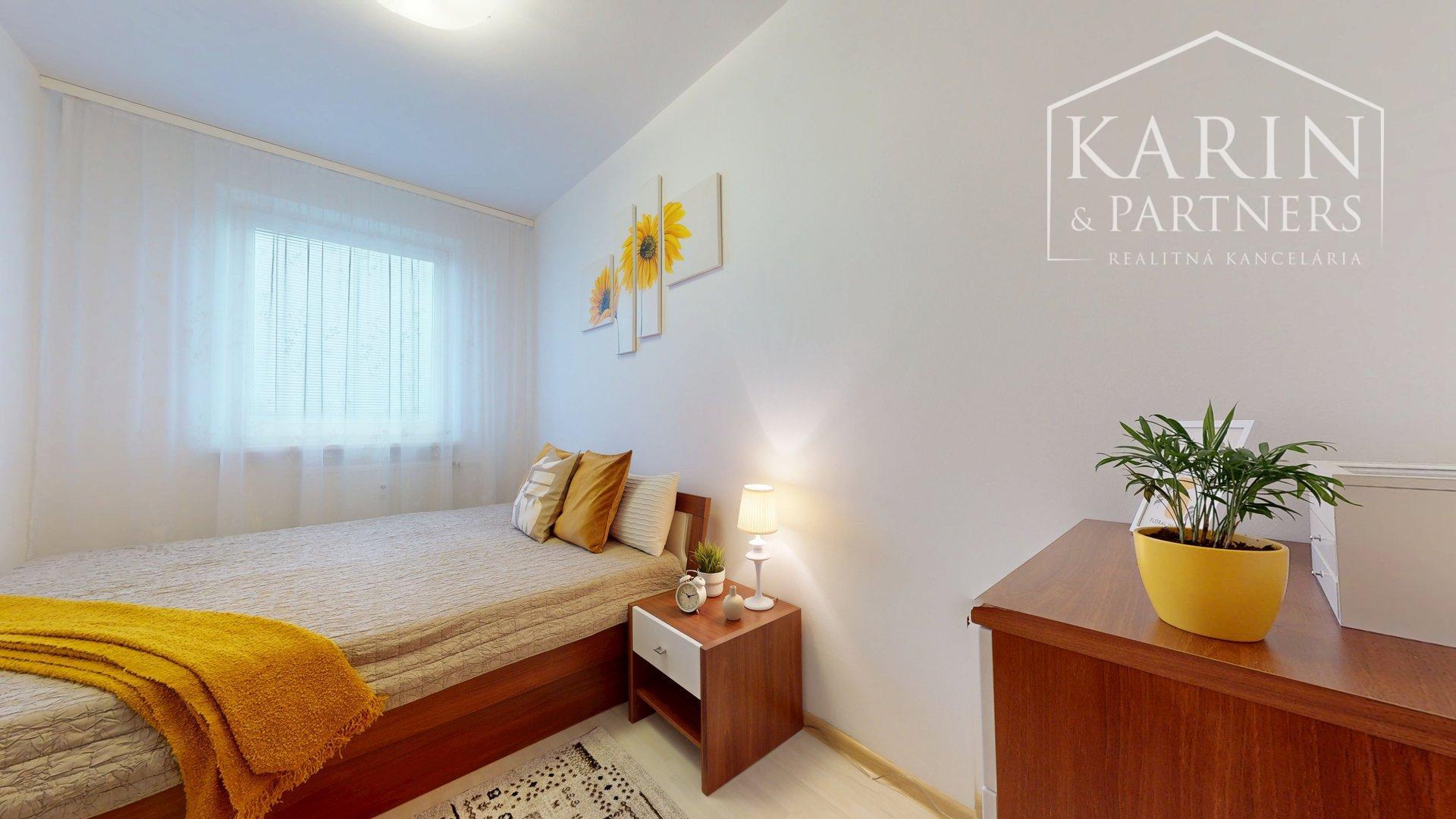 ZREKONŠTRUOVANÝ A ČIASTOČNE ZARIADENÝ 2I BYT S LODŽIOU A PIVNICOU