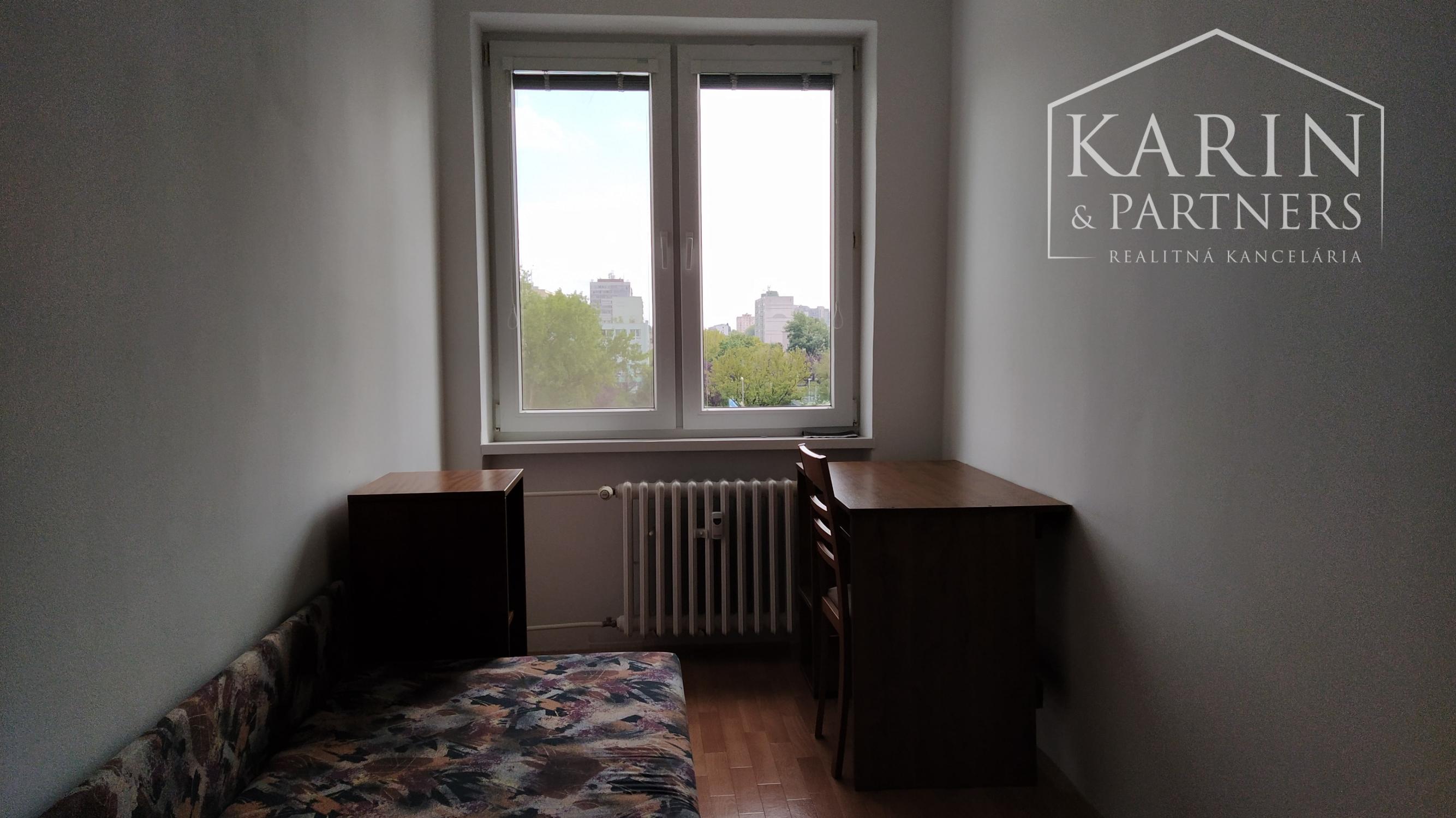 Prenájom rekonštr. 3 izb. byt 65m2 s balkónom 2m2 na Tokajíckej ul., BA II. Ružinov.