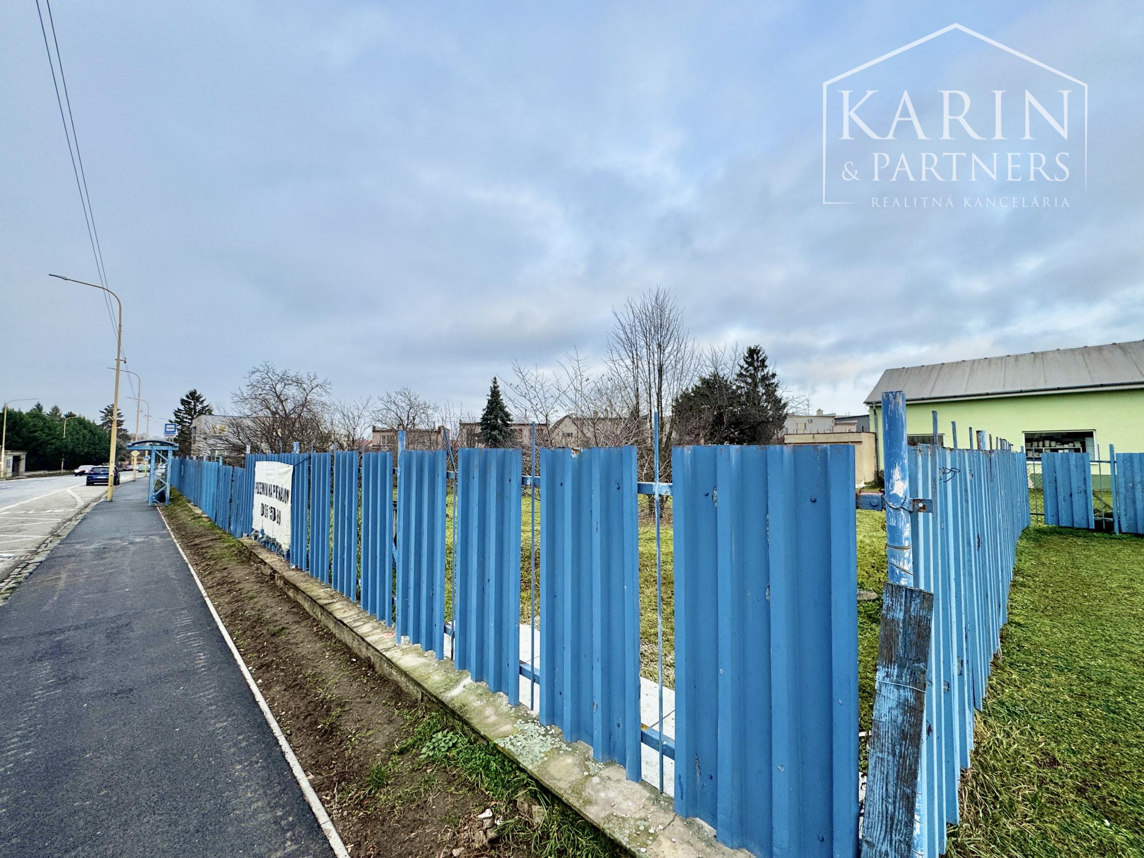 Prenájom pozemku so širokým využitím priamo pri hlavnej ceste v Holíči