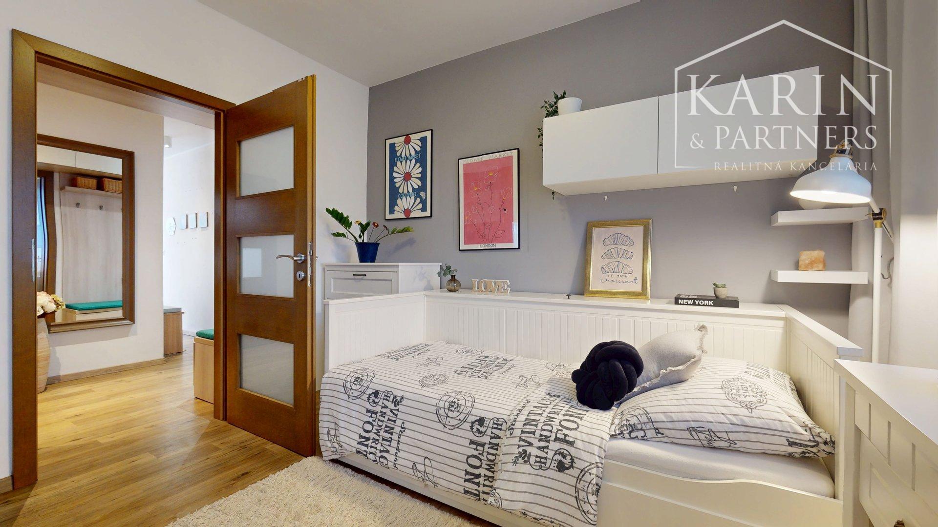 KOMPLETNE ZREKONŠTRUOVANÝ A ZARIADENÝ 4I BYT S LODŽIOU A PIVNICOU