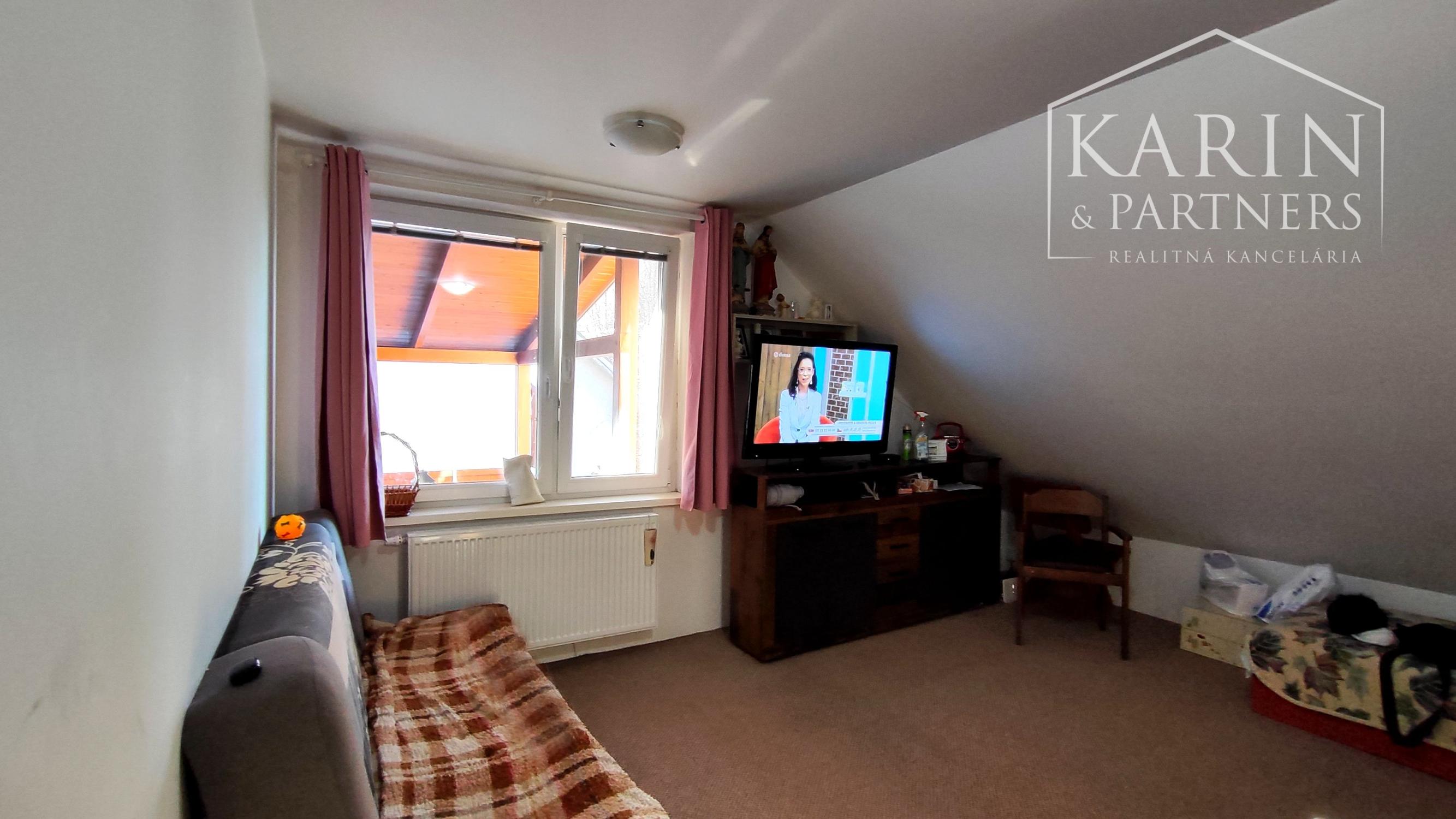 Rodinný dom 6izbový po kompl.rekonštrukcii, Nové Zámky