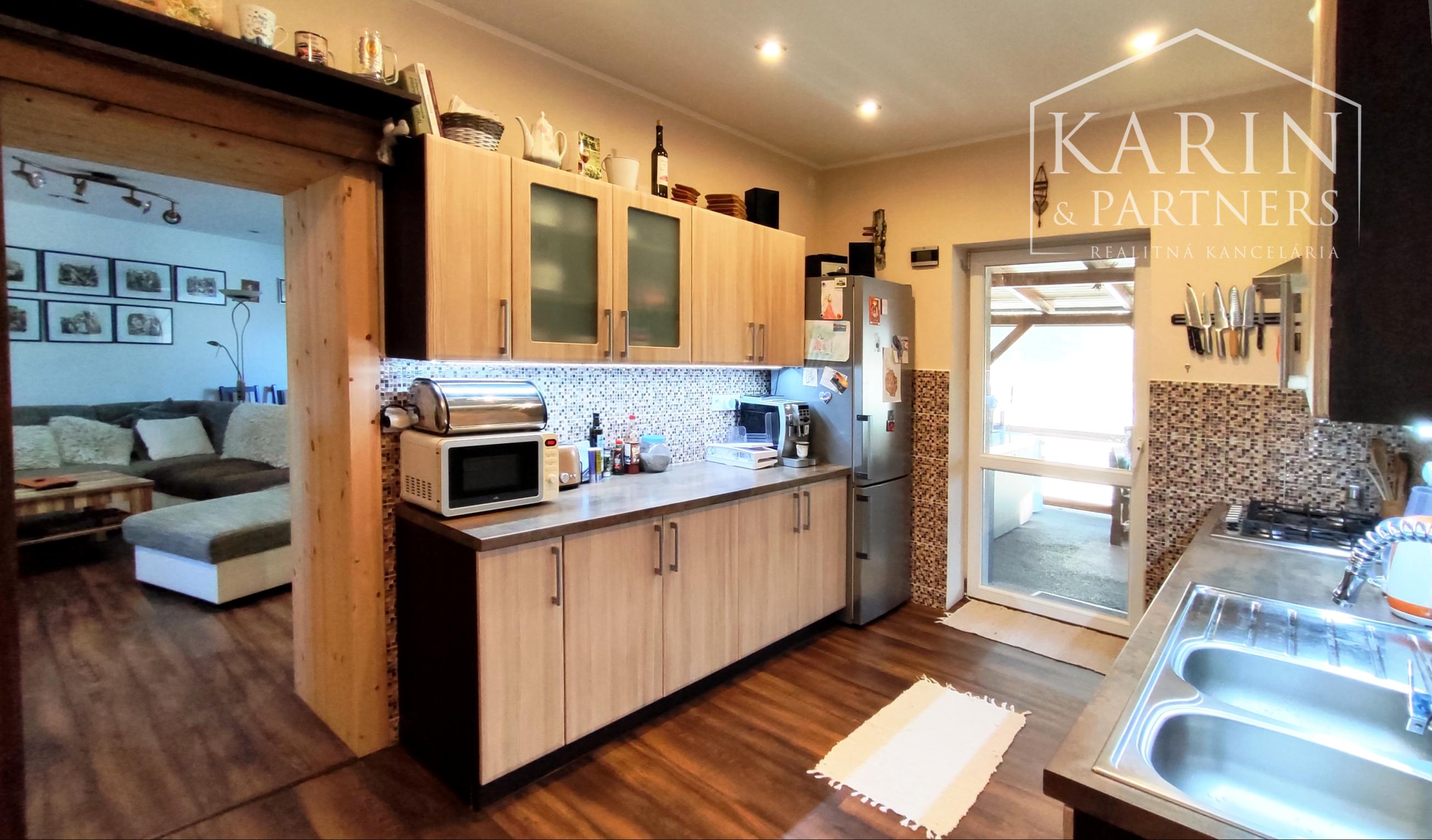 Rodinný dom 6izbový po kompl.rekonštrukcii, Nové Zámky