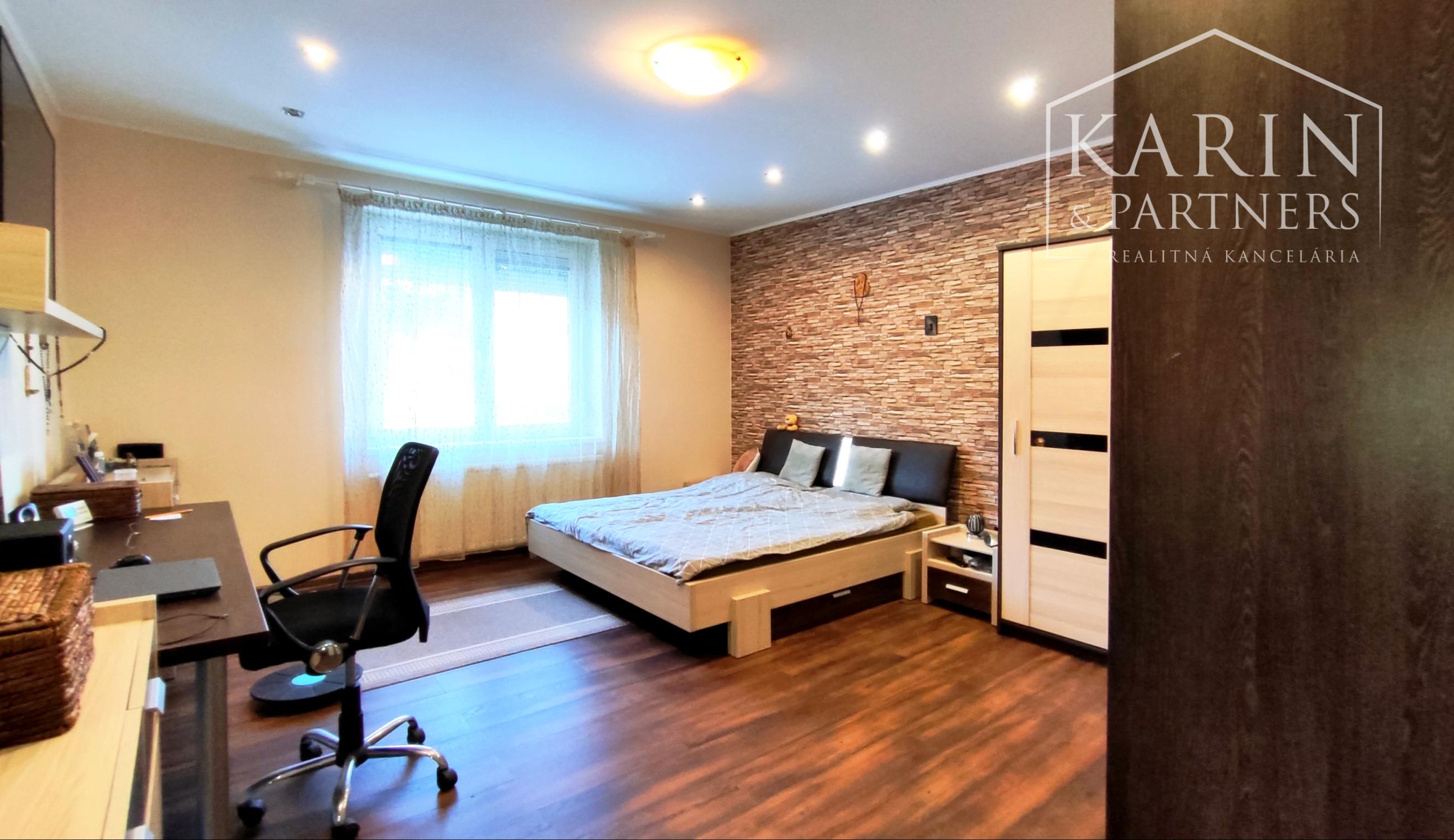 Rodinný dom 6izbový po kompl.rekonštrukcii, Nové Zámky