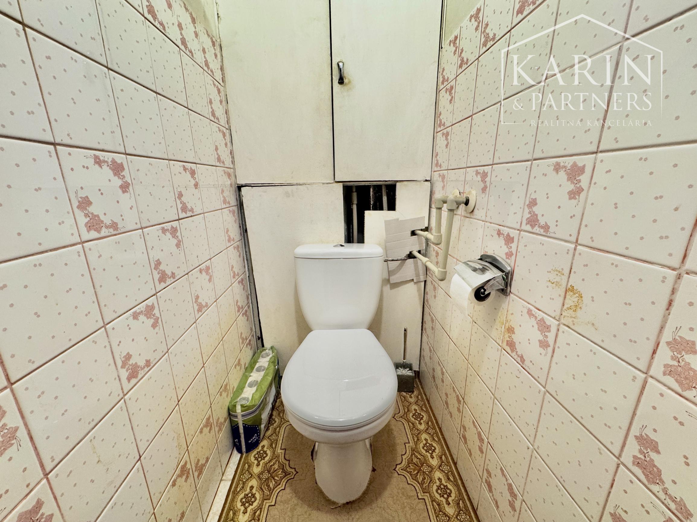 3-izbový byt na prenájom v Skalici – blízko centra, zariadený, ihneď voľný