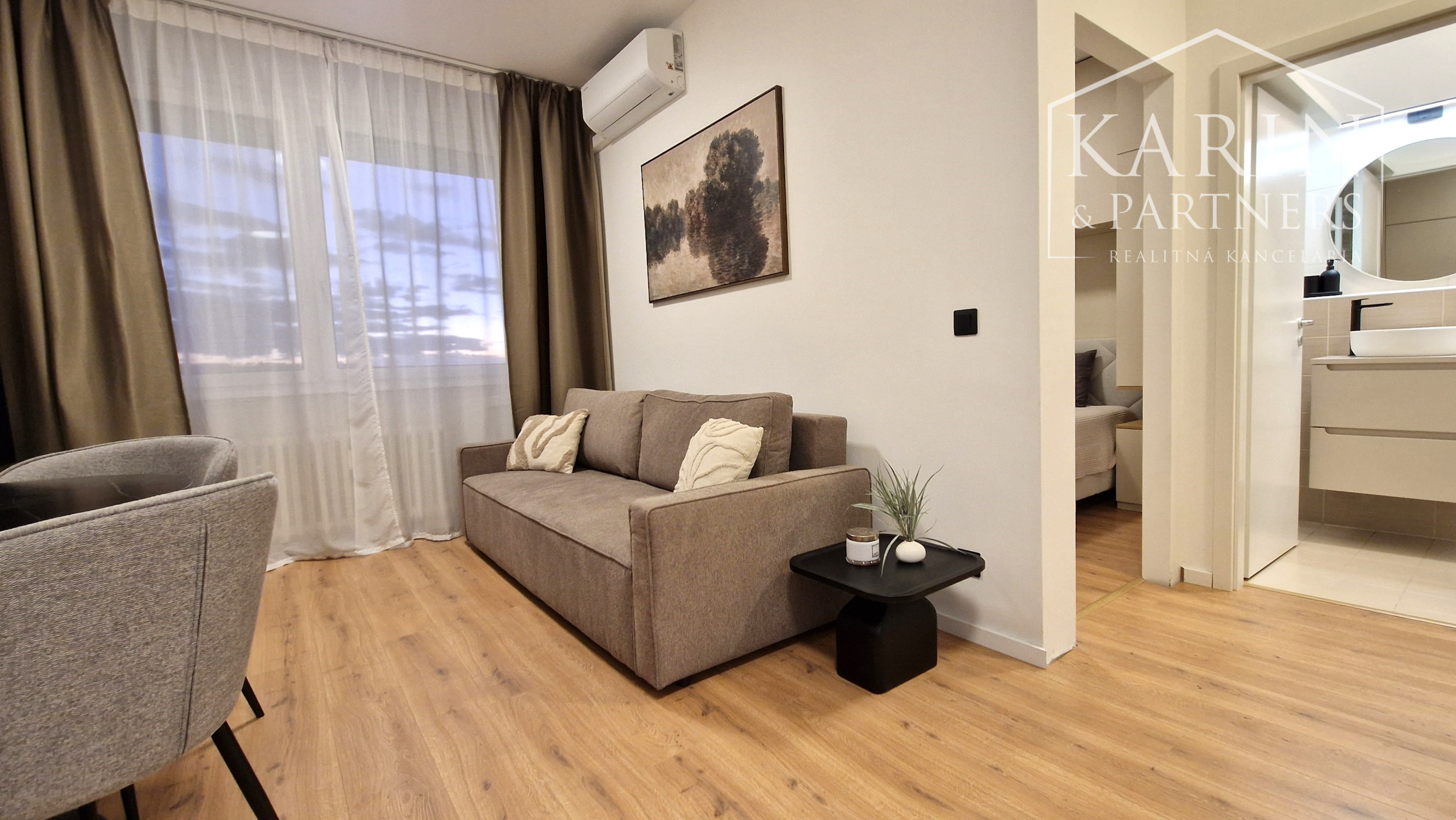 2-IZBOVÝ BYT S PARKOVANÍM  NA KRAMÁROCH