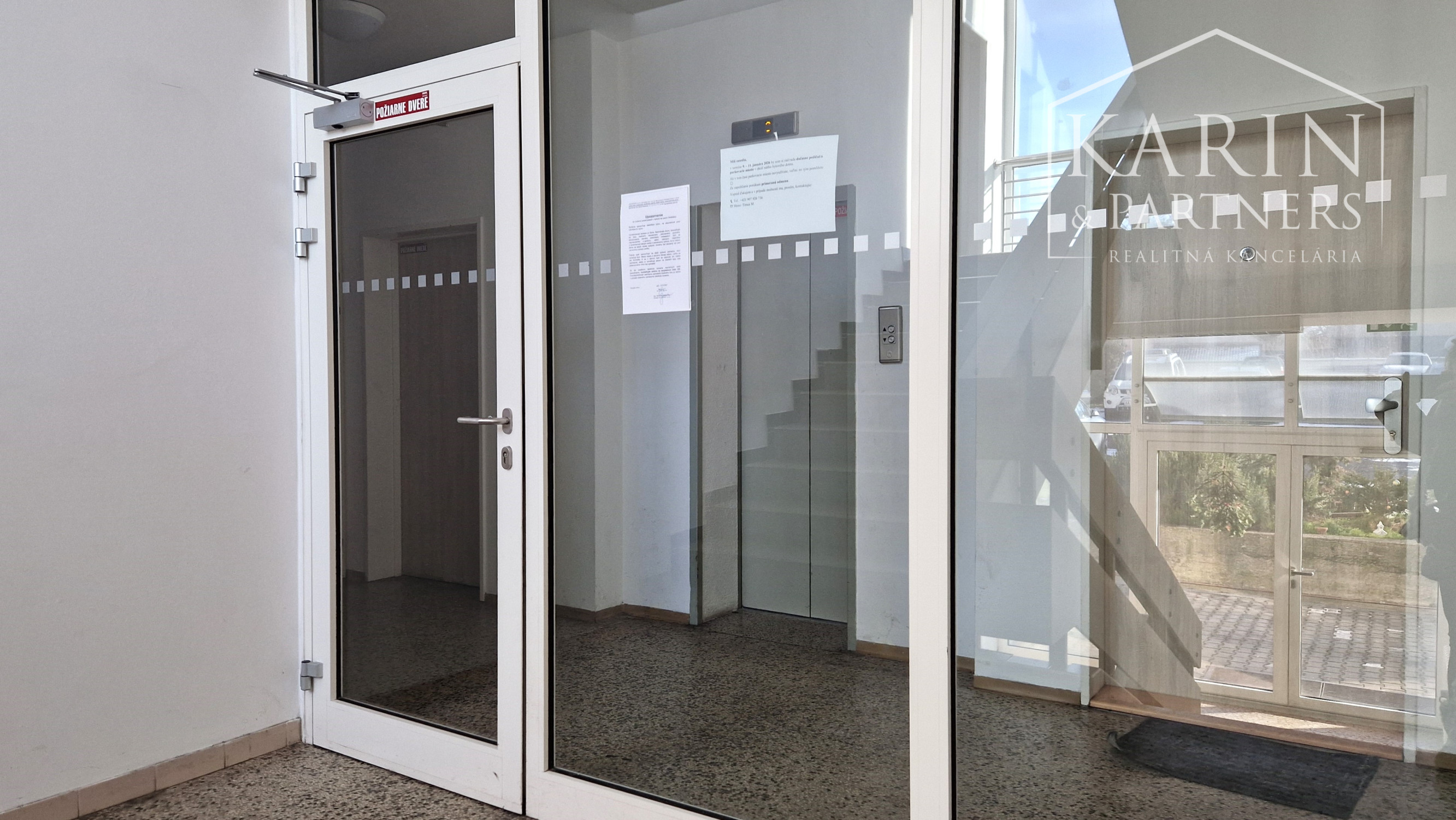 2-IZBOVÝ BYT S PARKOVANÍM  NA KRAMÁROCH