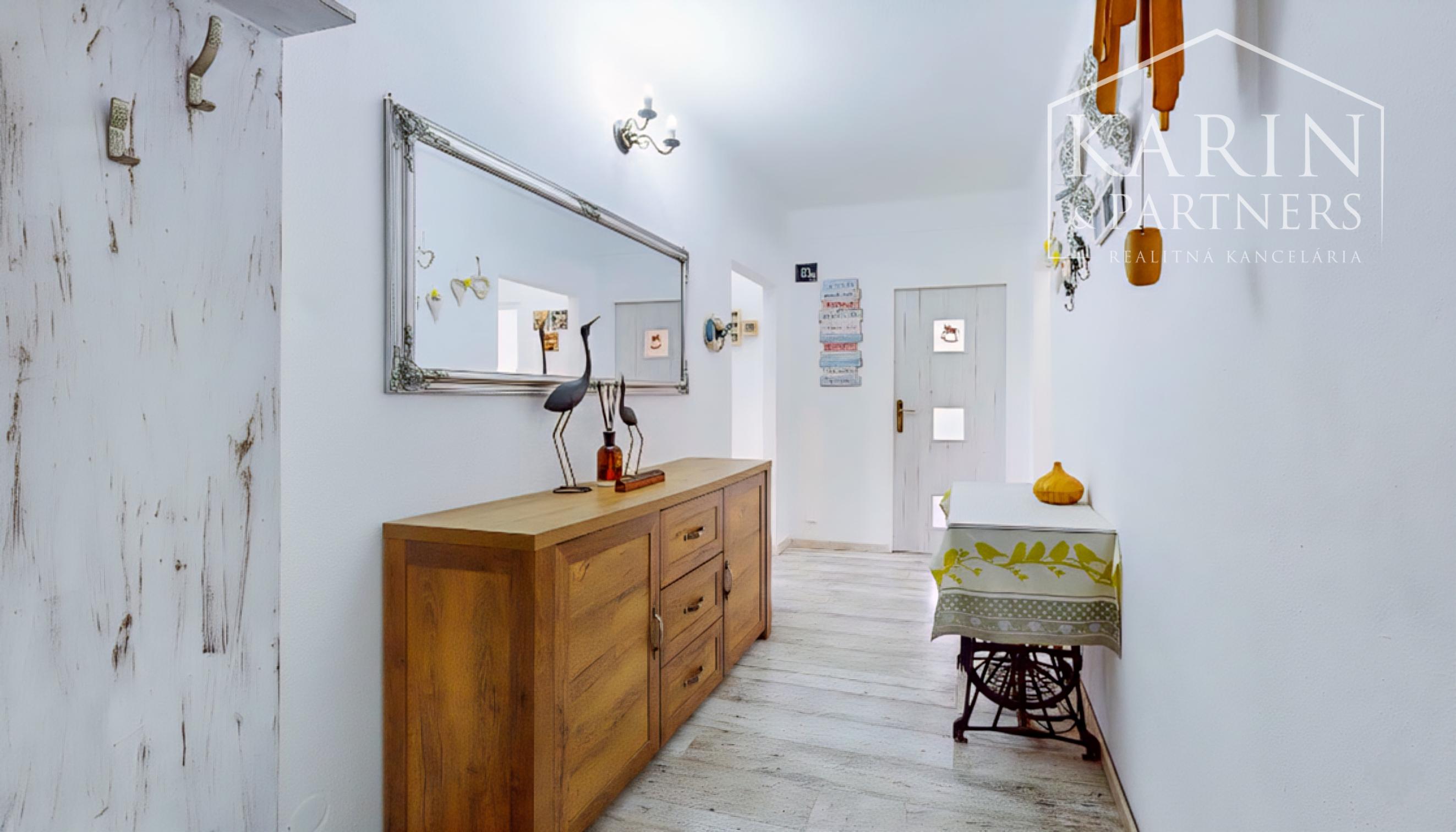 REZERVOVANÉ! Veľkorysý 4-izbový byt po rekonštrukcii na Pribinovej: Ideálny domov pre vašu rodinu