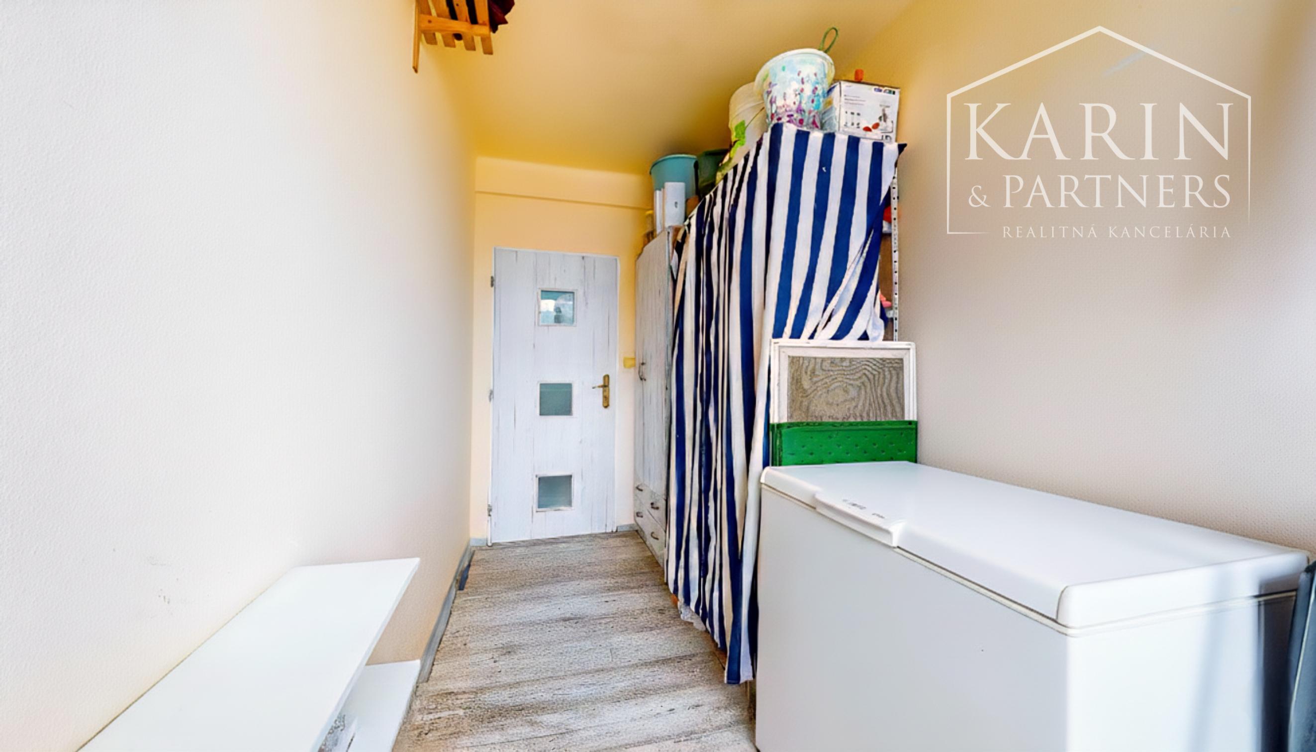 REZERVOVANÉ! Veľkorysý 4-izbový byt po rekonštrukcii na Pribinovej: Ideálny domov pre vašu rodinu