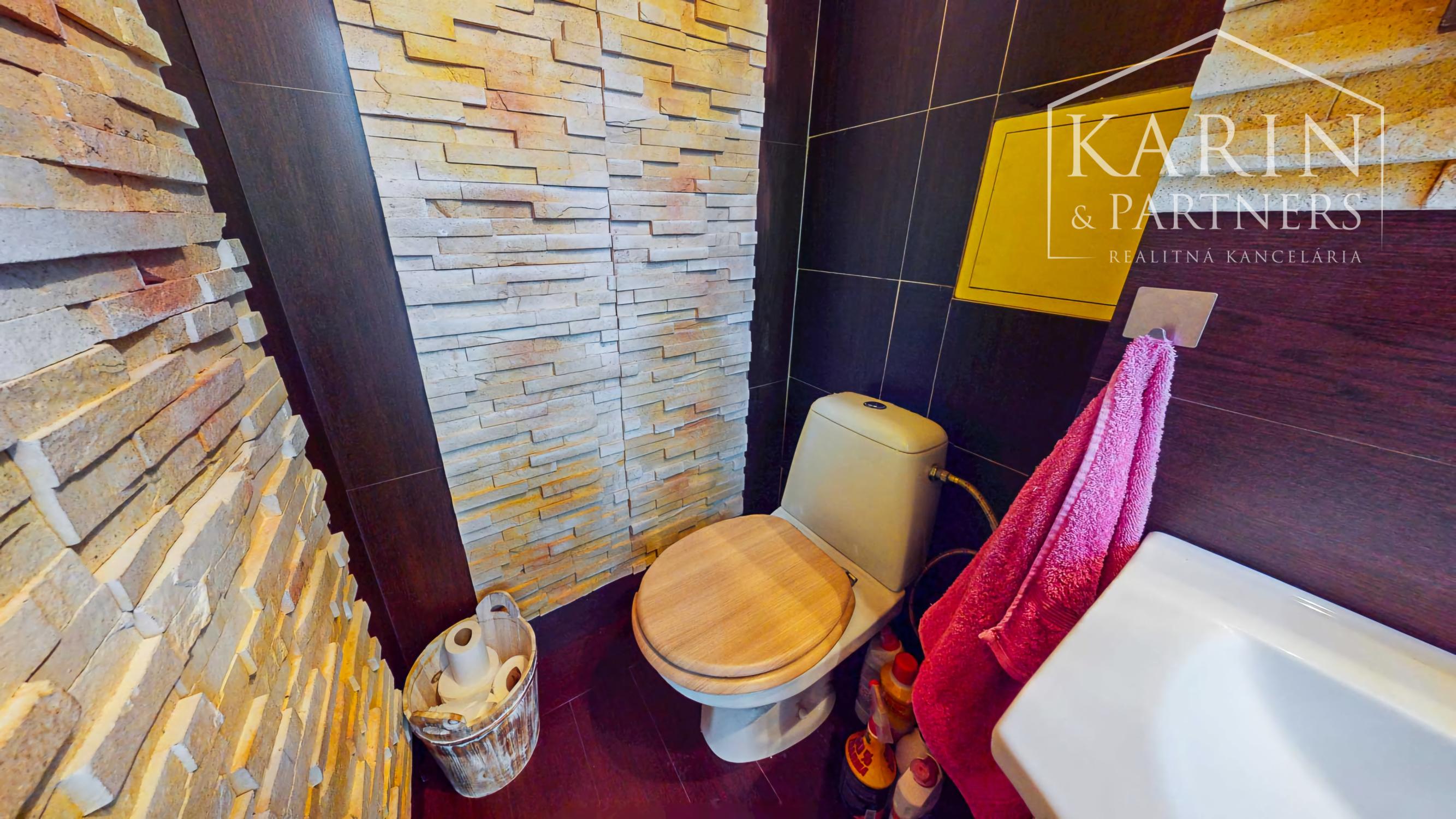 REZERVOVANÉ! Veľkorysý 4-izbový byt po rekonštrukcii na Pribinovej: Ideálny domov pre vašu rodinu