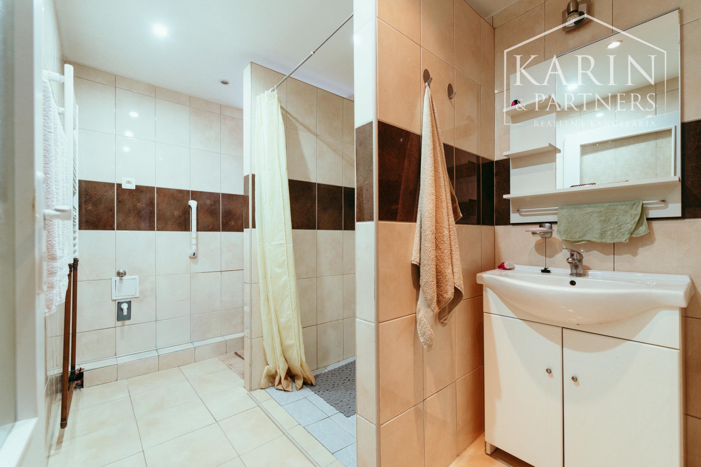 5i rodinný dom v meste Šaštín-Stráže neďaleko lesov