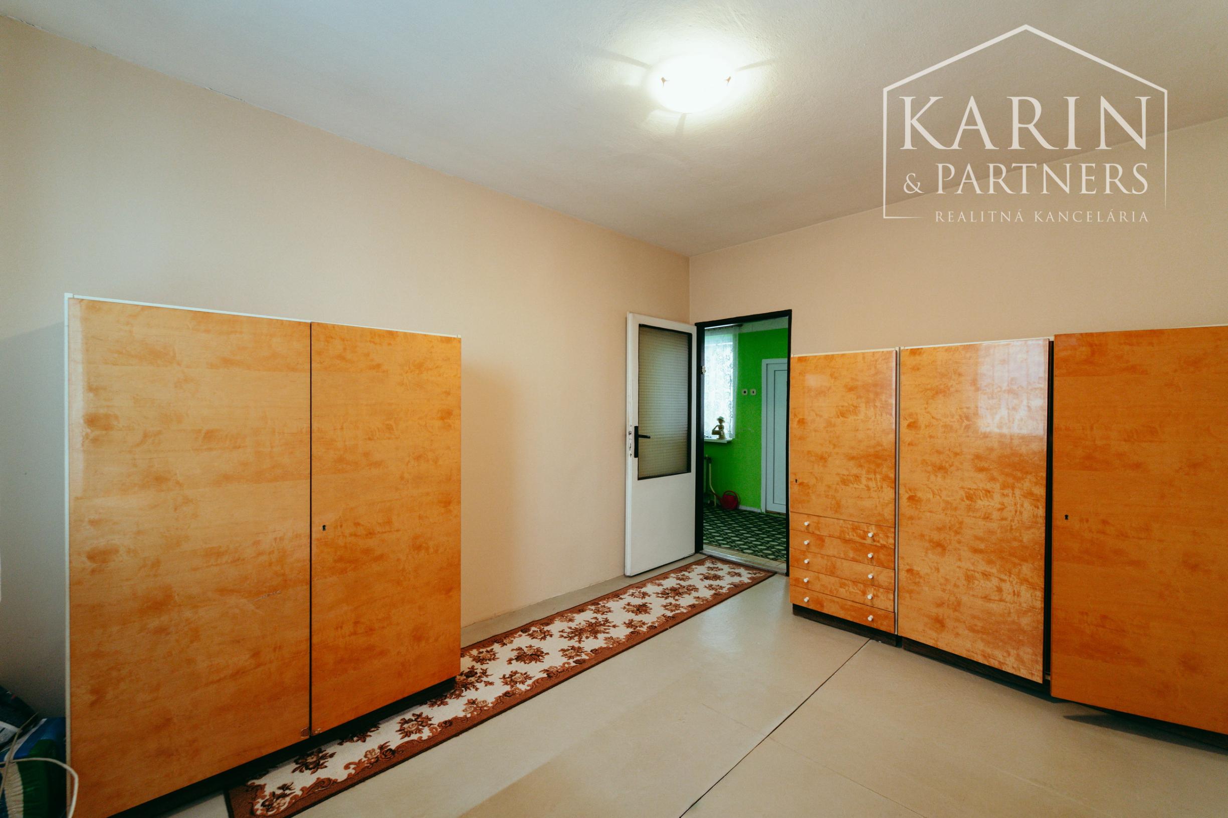 5i rodinný dom v meste Šaštín-Stráže neďaleko lesov