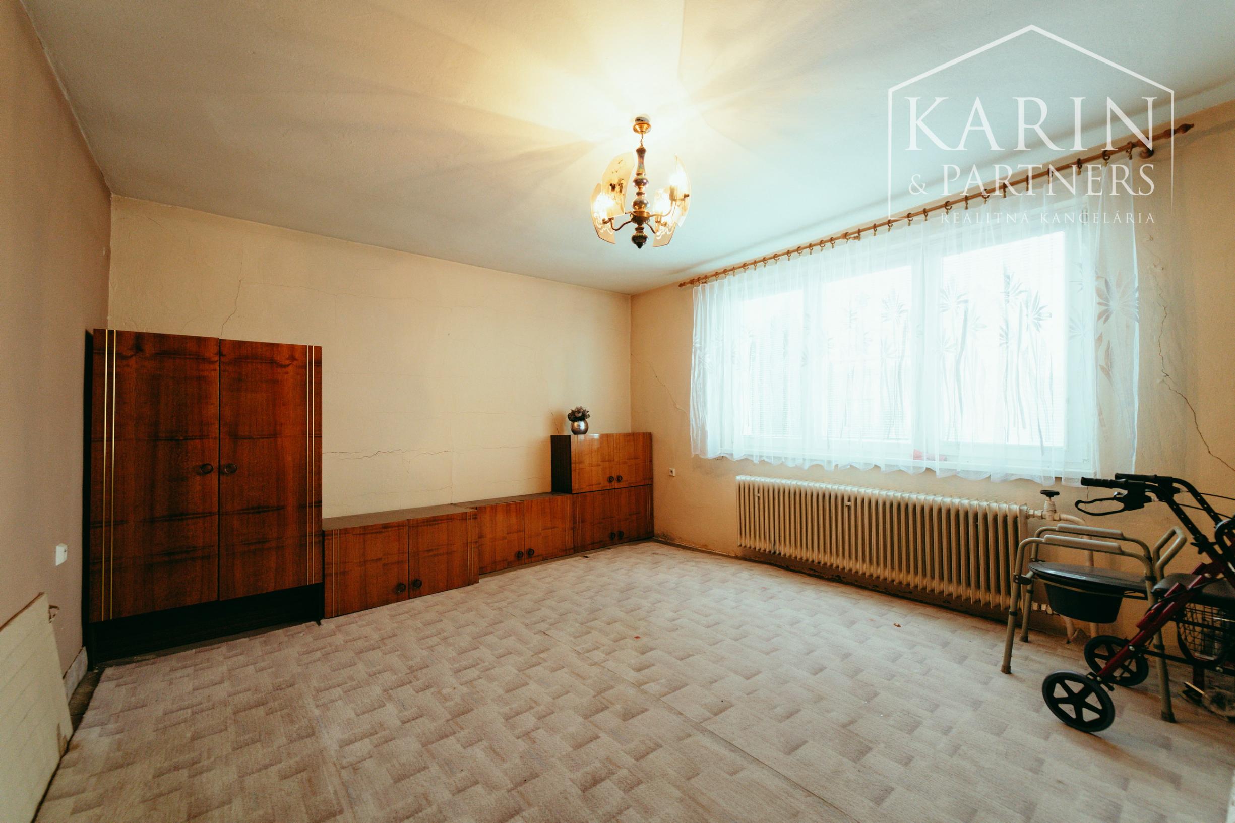 5i rodinný dom v meste Šaštín-Stráže neďaleko lesov