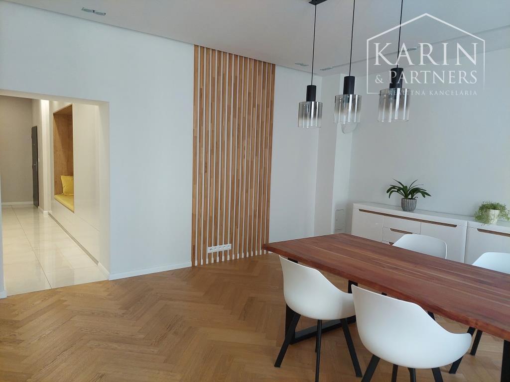 Staré Mesto - veľkometrážny reprezentatívny byt 167 m2, ul. Cintorínska