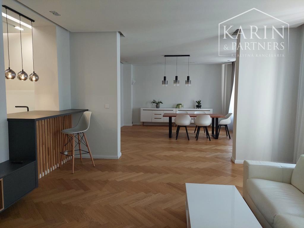 Staré Mesto - veľkometrážny reprezentatívny byt 167 m2, ul. Cintorínska