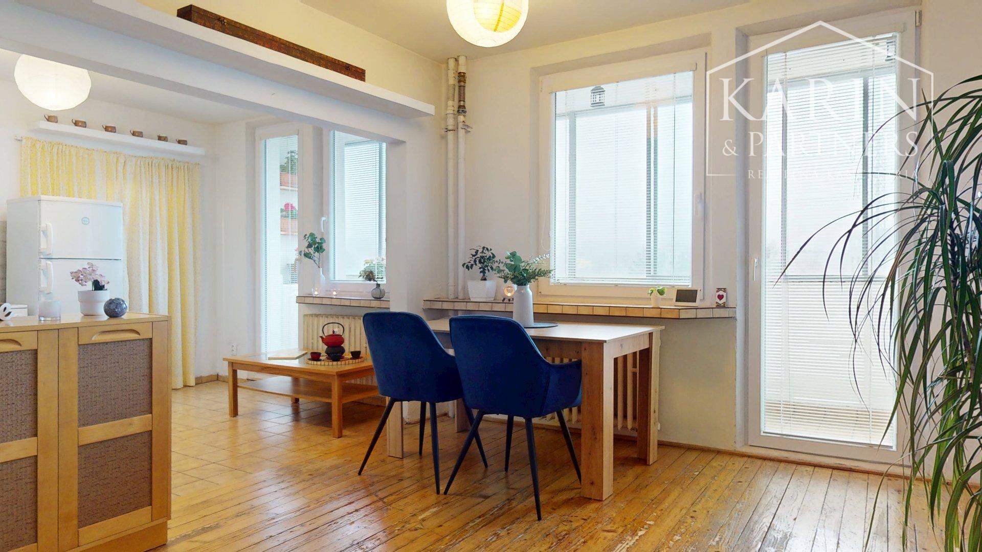 PRIESTRANNÝ A SVETLÝ 3I BYT S VEĽKOU ZASKLENOU LODŽIOU A PIVNICOU