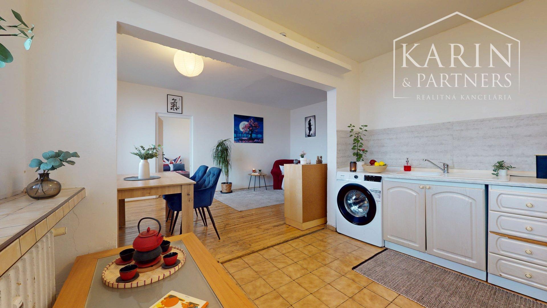 PRIESTRANNÝ A SVETLÝ 3I BYT S VEĽKOU ZASKLENOU LODŽIOU A PIVNICOU