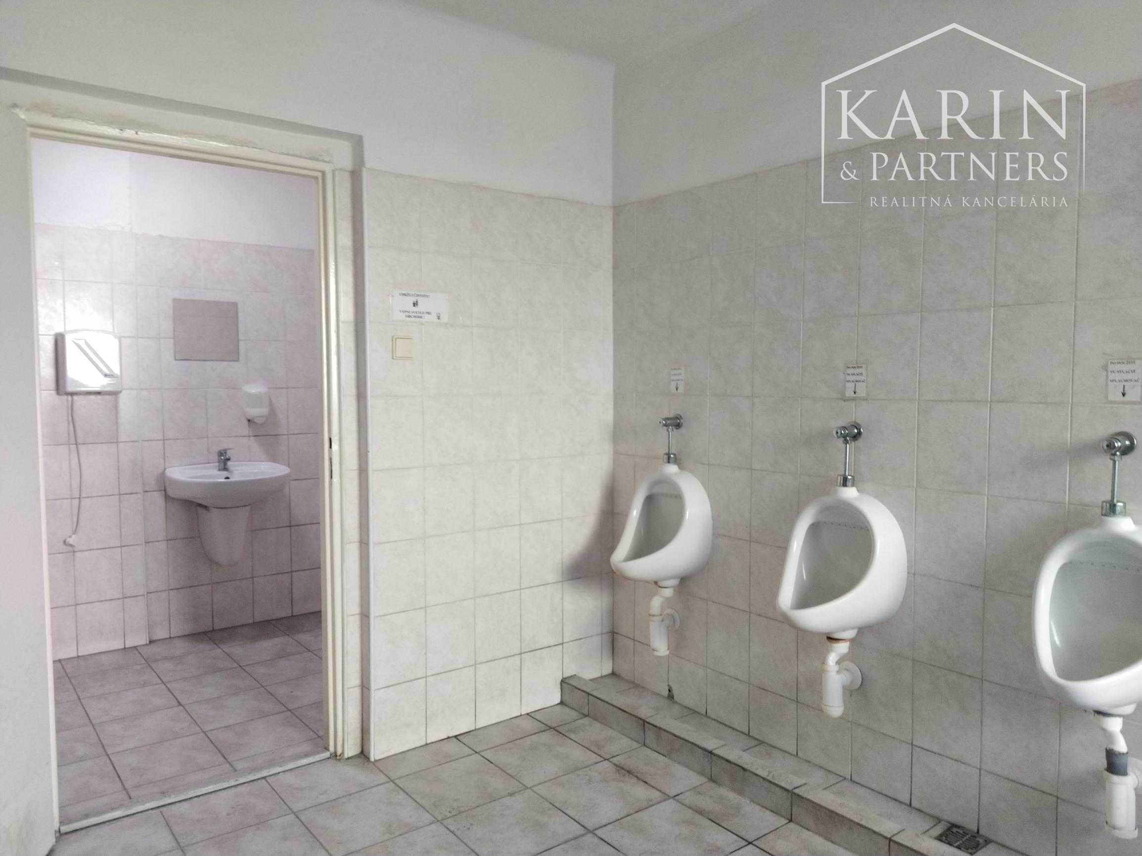 Prenájom dvojkancelária/ viacúčelové miestnosti s umývadlom 49 m2, ul. Stará Vajnorská, BA III., časť Jurajov dvor.