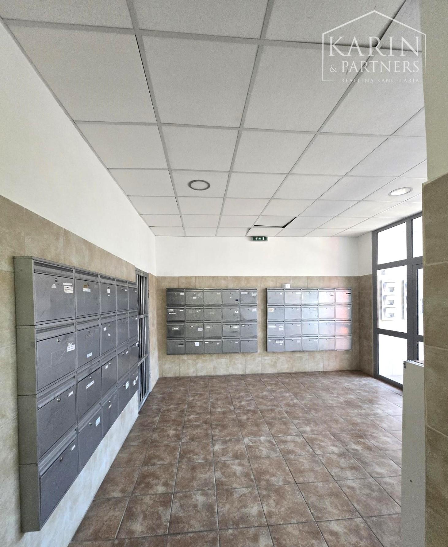 Predaj -  Garsónka po kompletnej rekonštrukcii - Strečnianska ul. Bratislava/Petržalka