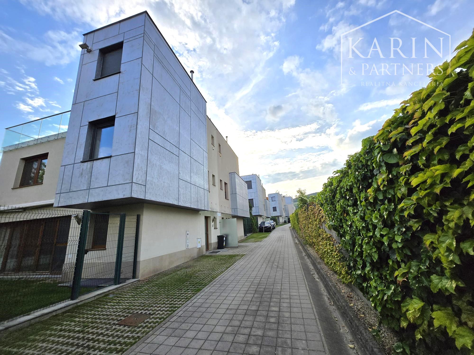 PRENÁJOM: Luxusná 5-izbová vila s výhľadom na Kamzík – Vinohrady- Nové mesto BA III