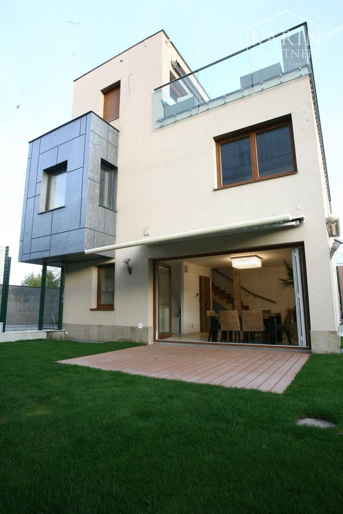 PRENÁJOM: Luxusná 5-izbová vila s výhľadom na Kamzík – Vinohrady- Nové mesto BA III