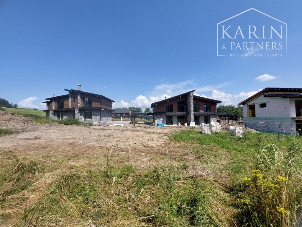 POZEMOK   2 374 m2  v Jánskej doline