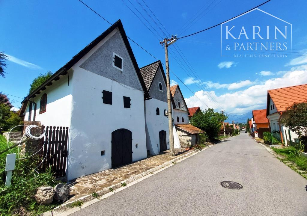 POZEMOK   2 374 m2  v Jánskej doline