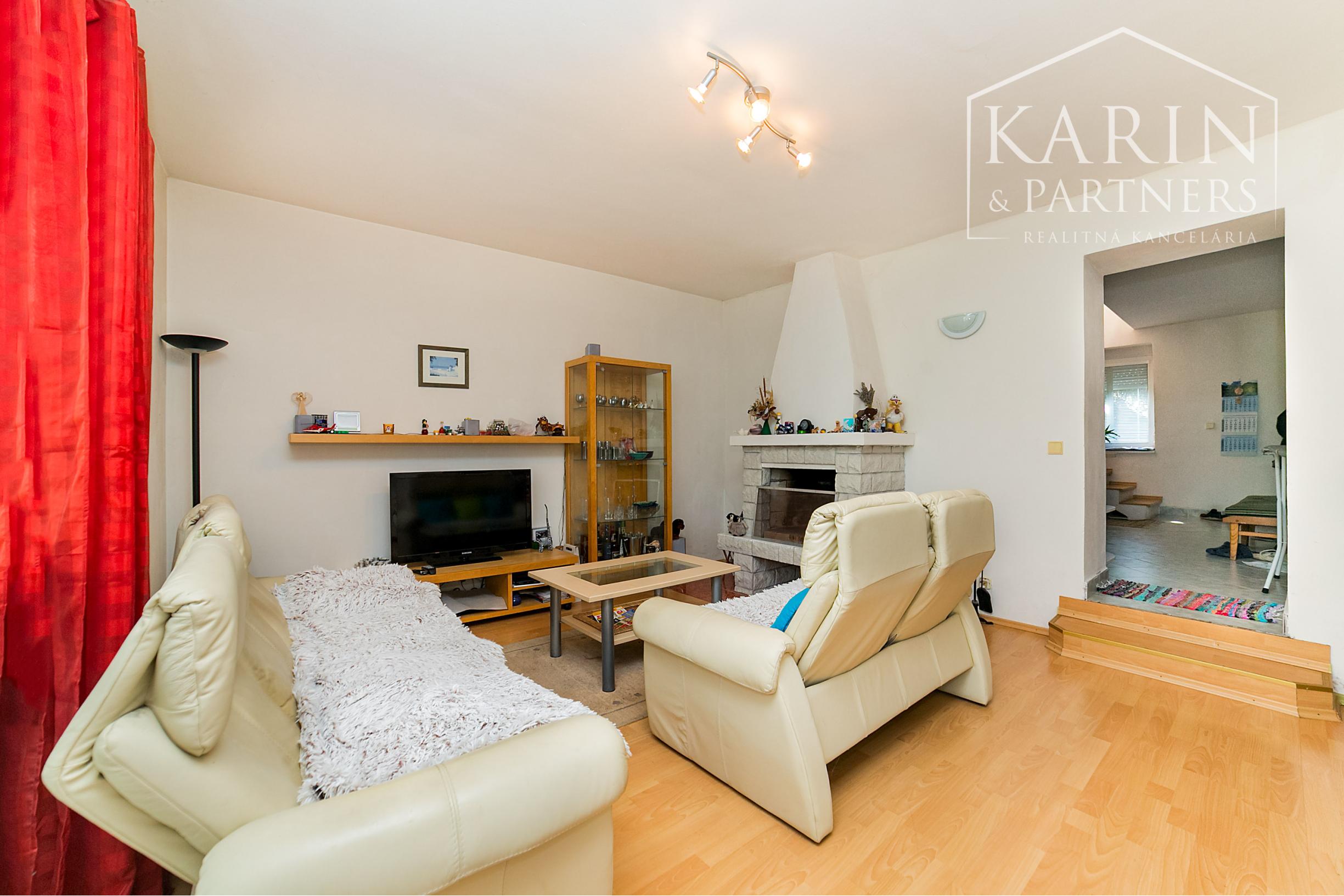 Predaj- Rodinný dom dvojgeneračný pozemok 1229m2 - Vajnory Bratislava