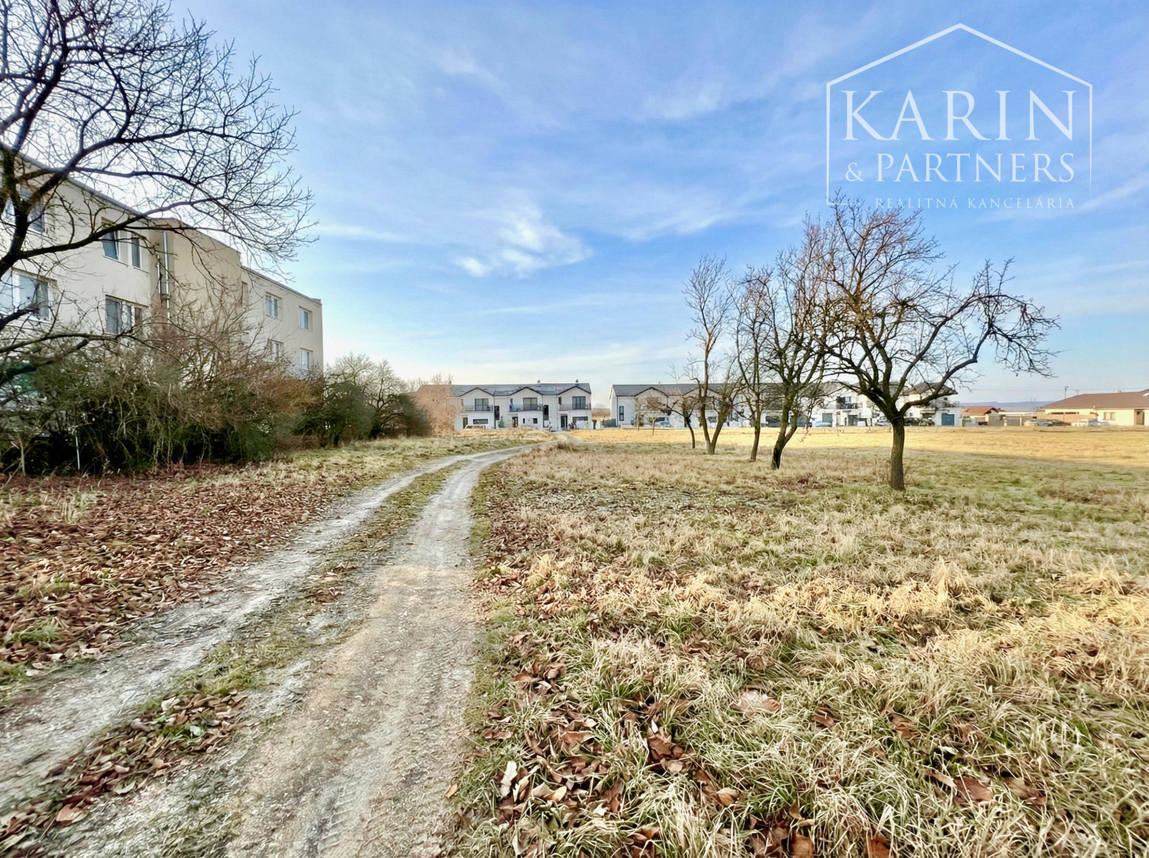 Investičná príležitosť v Hlbokom: 1695 m2 pre výstavbu RD alebo bytového domu | 3 min. od Senice
