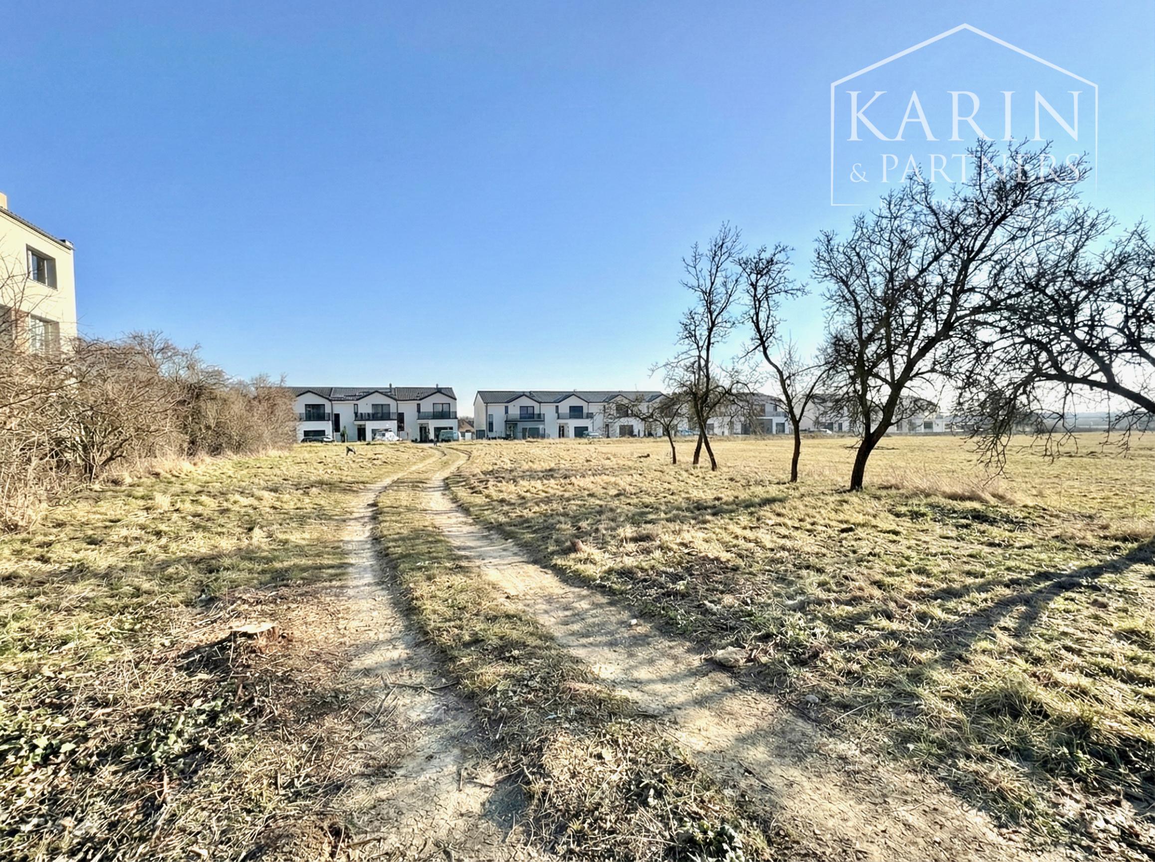 Investičná príležitosť v Hlbokom: 1695 m2 pre výstavbu RD alebo bytového domu | 3 min. od Senice