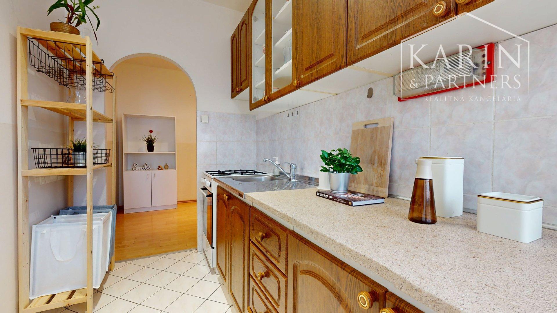 3-IZBOVÝ BYT PRI OC RETRO, RUMANČEKOVA ULICA