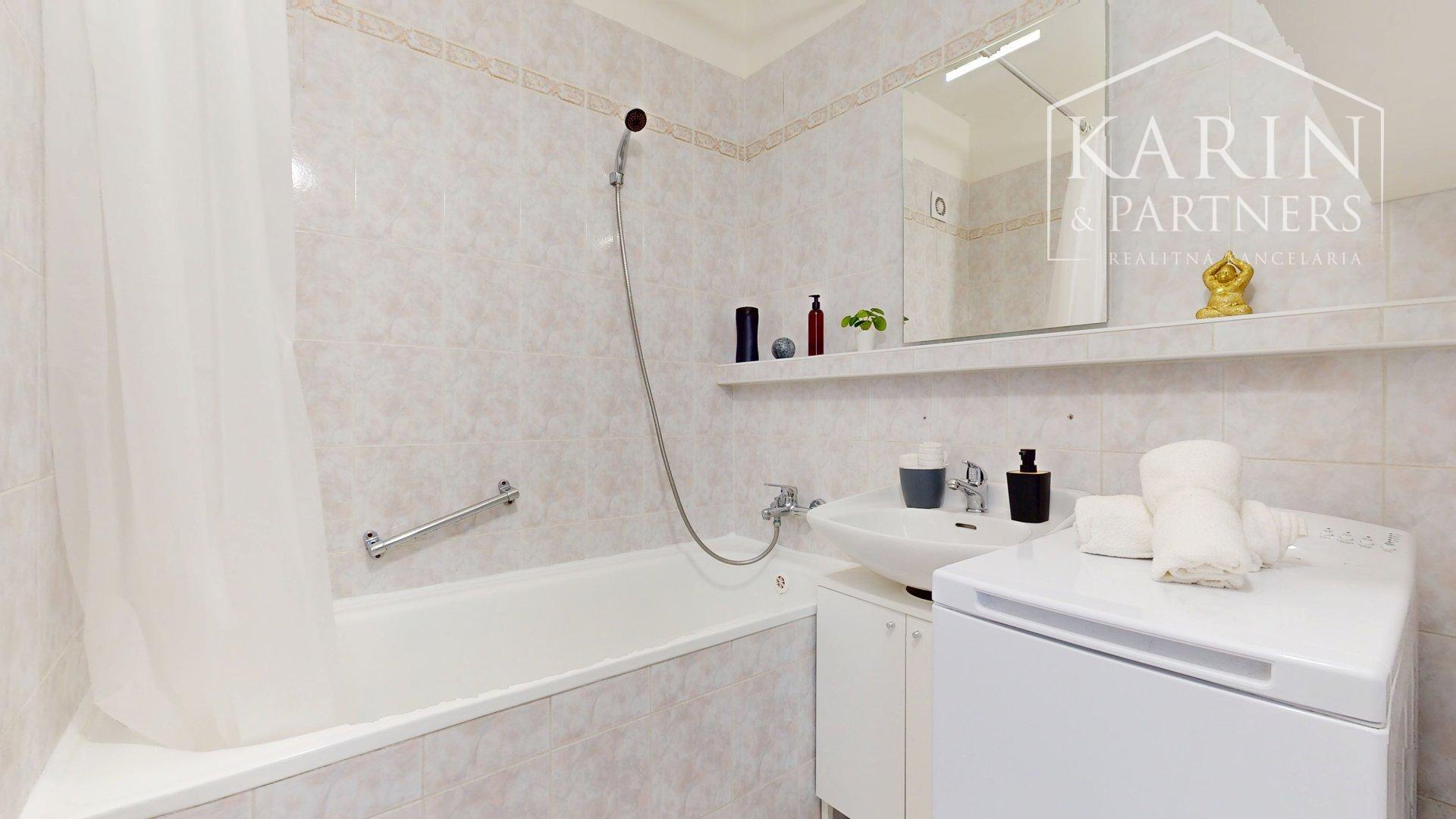 3-IZBOVÝ BYT PRI OC RETRO, RUMANČEKOVA ULICA