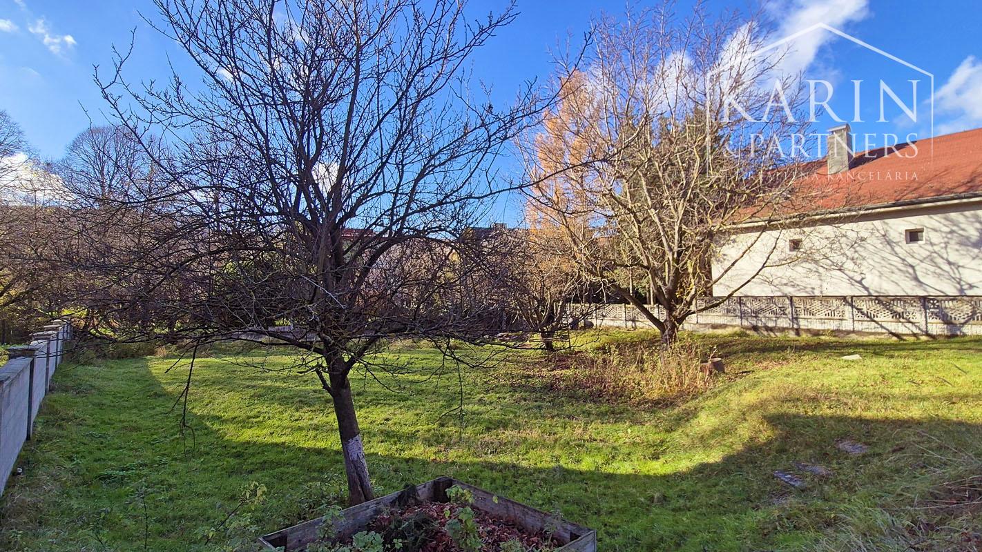 Stavebný pozemok s rozlohou 656 m² v obci Borinka.