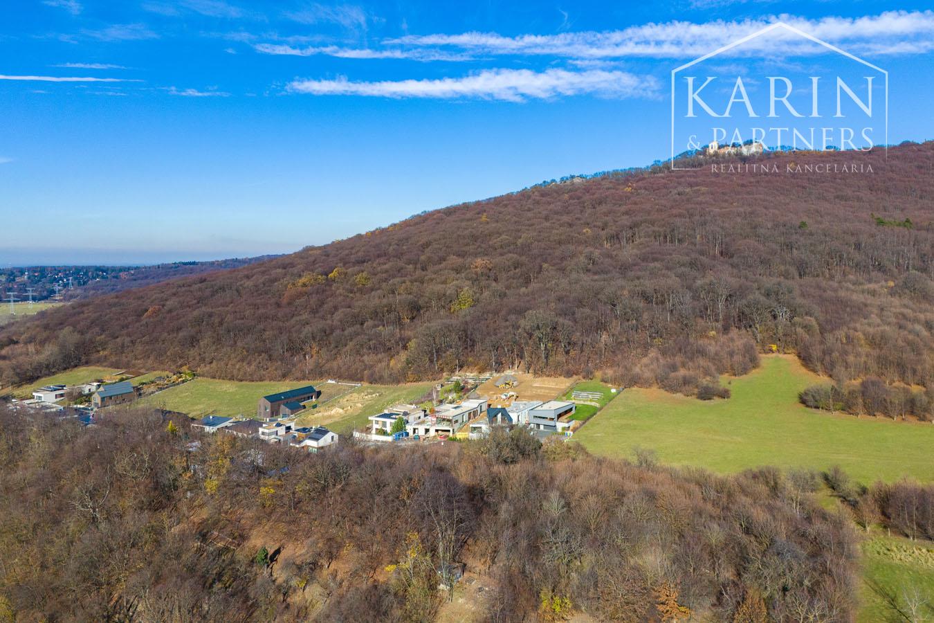 Stavebný pozemok s rozlohou 656 m² v obci Borinka.