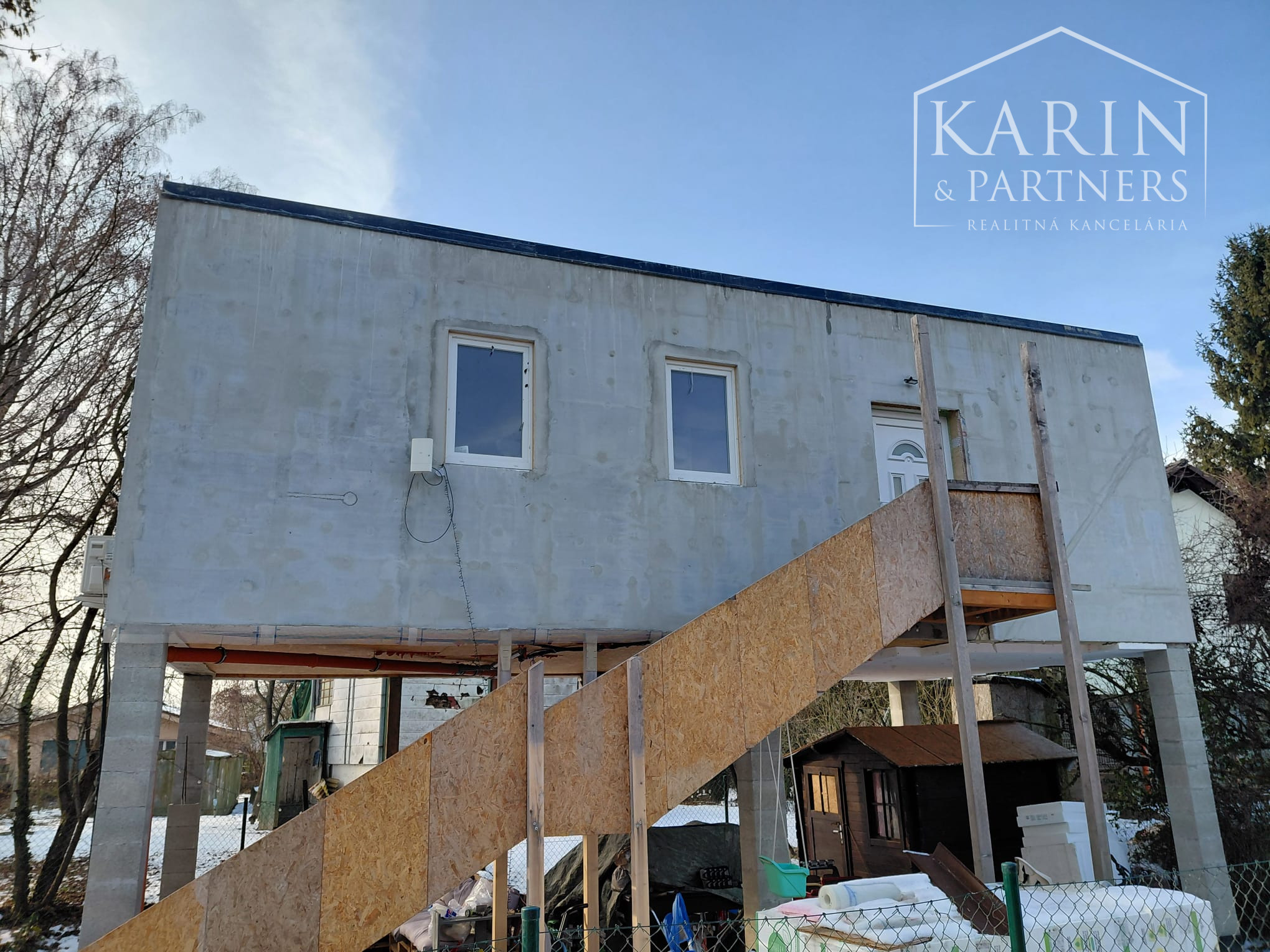 KOMPLETNE ZARIADENÁ NOVOSTAVBA REKREAČNEJ CHATY