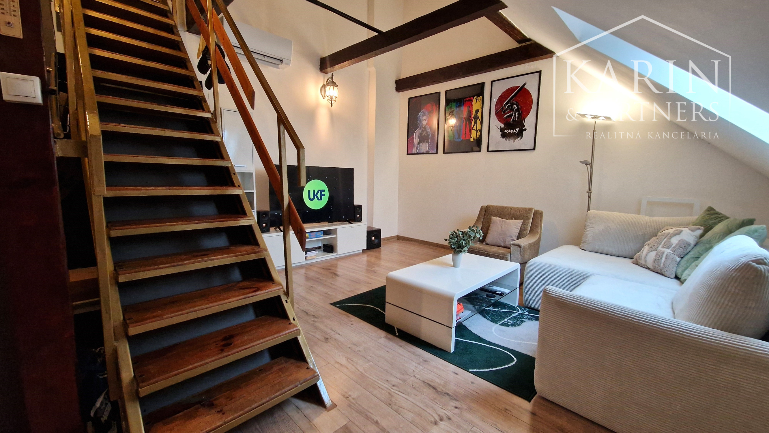 Zariadený 3 izbový byt s parkovaním v centre Rovinky