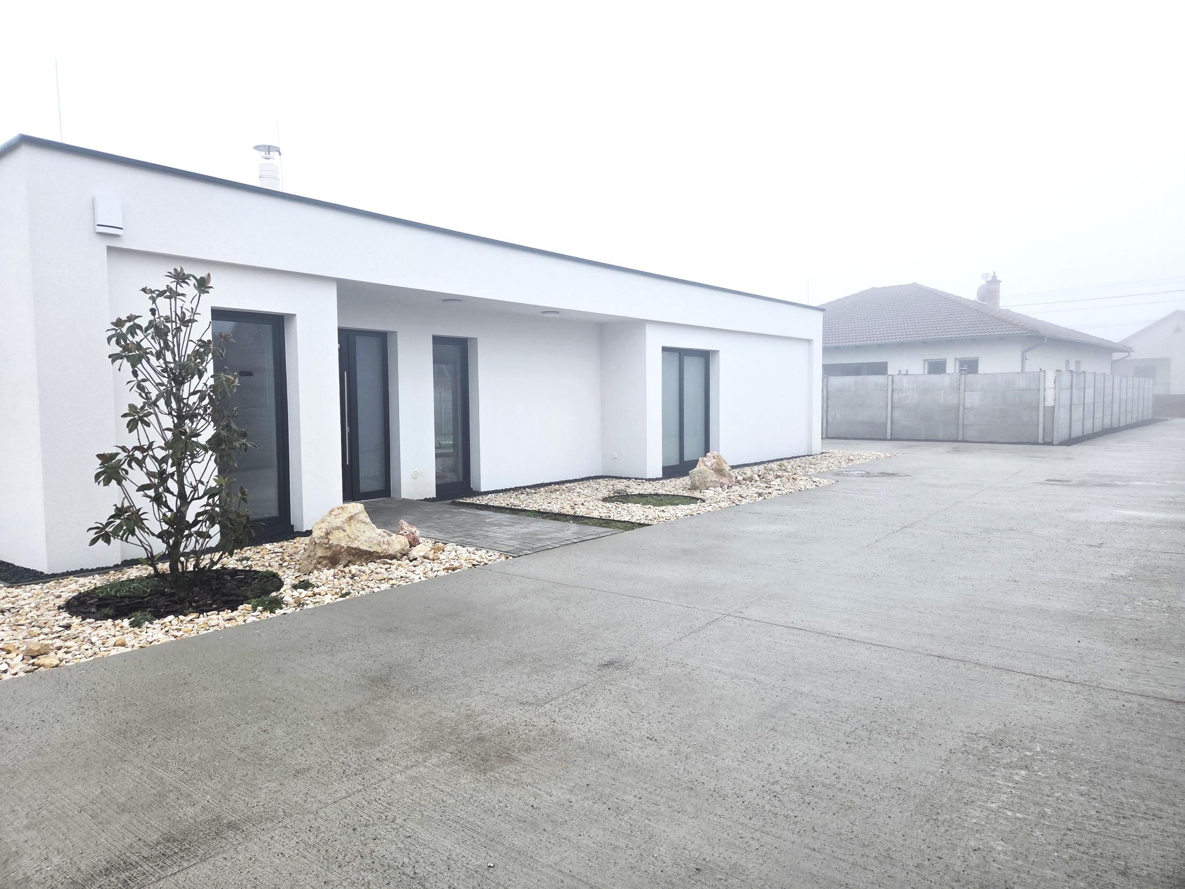 NOVOSTAVBA Moderný 4-izbový bungalov, Veľké Blahovo-Dunajská Streda