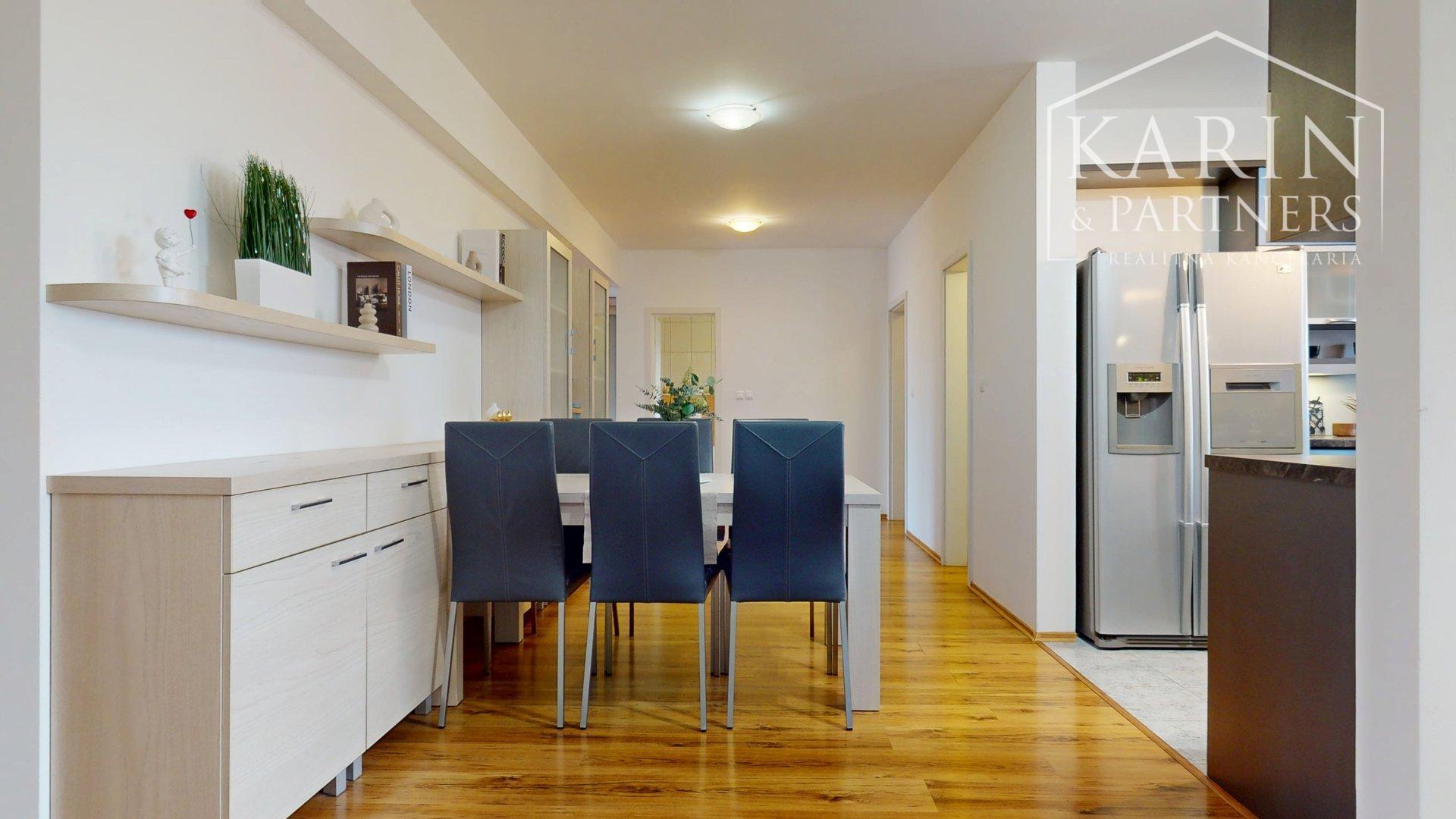 VÝNIMOČNE PRIESTRANNÝ A SVETLÝ 4I BYT S KRBOM A 2 BALKÓNMI