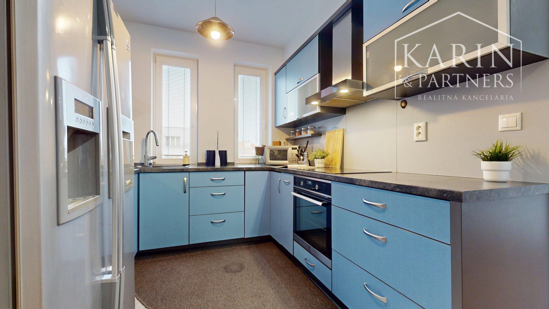 VÝNIMOČNE PRIESTRANNÝ A SVETLÝ 4I BYT S KRBOM A 2 BALKÓNMI