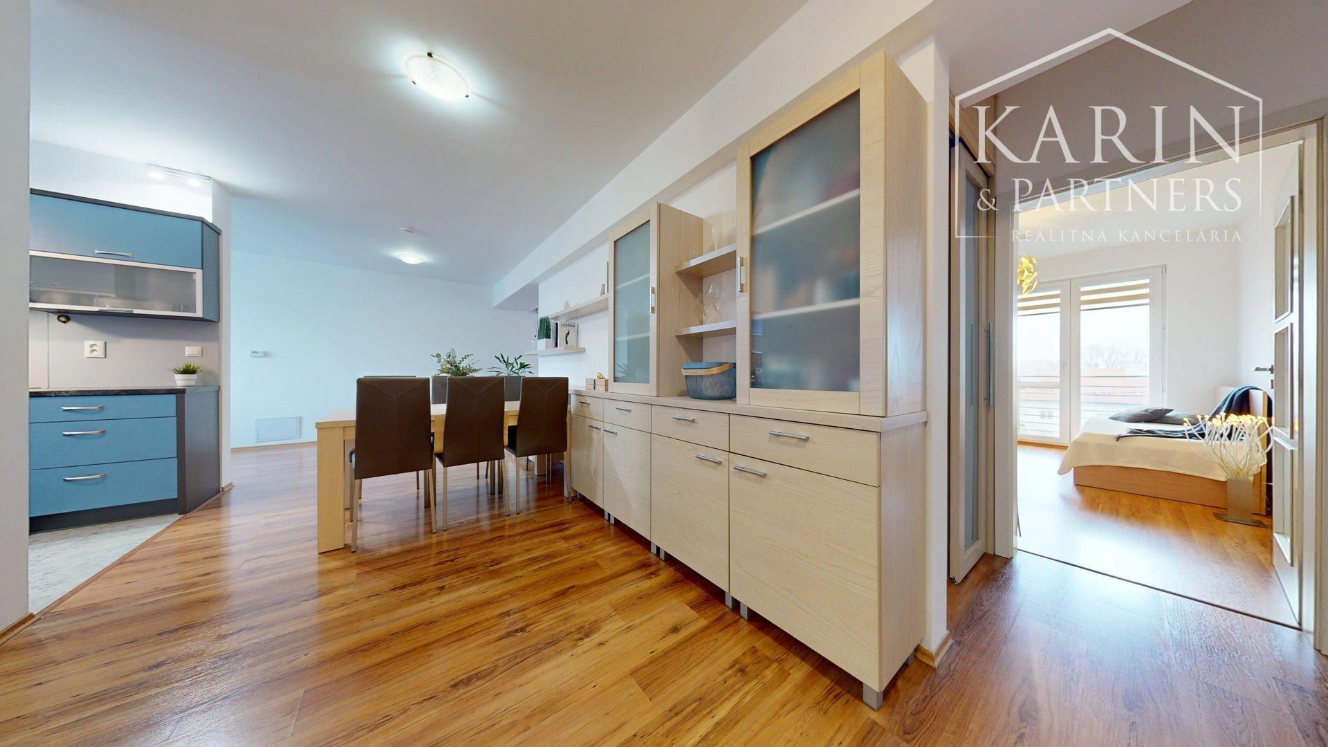 VÝNIMOČNE PRIESTRANNÝ A SVETLÝ 4I BYT S KRBOM A 2 BALKÓNMI