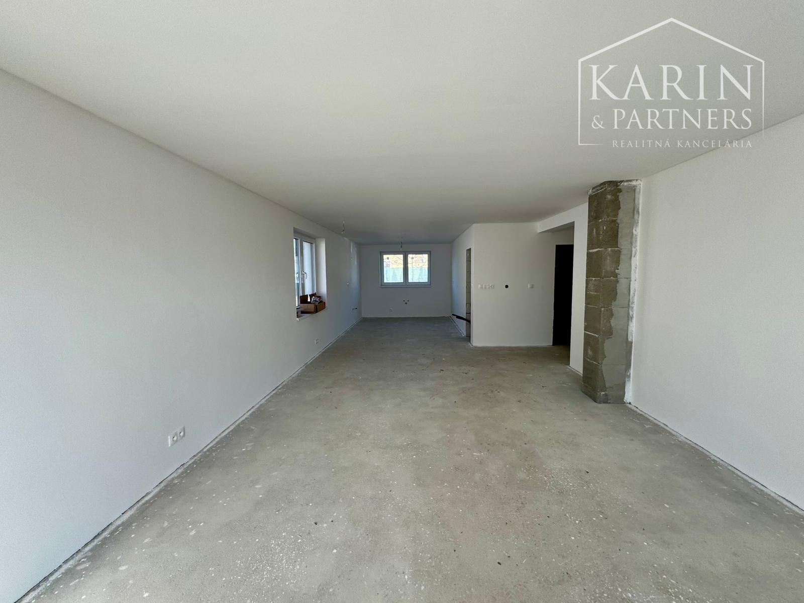 MODERNÝ 4-IZBOVÝ BUNGALOV S GARÁŽOU – SENICA