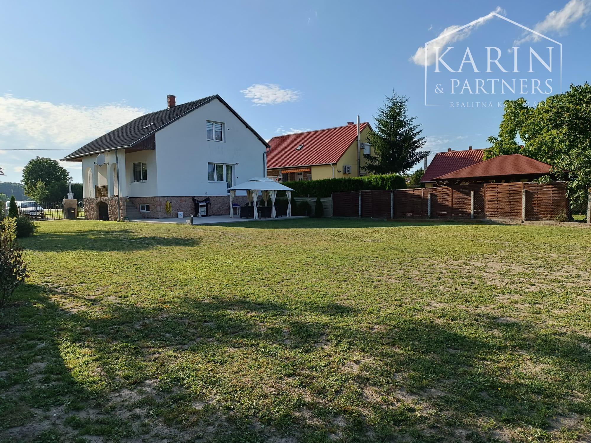 Predaj - rodinný dom 5 izbový s pozemkom 1483 m2 - Dunakiliti Maďarsko