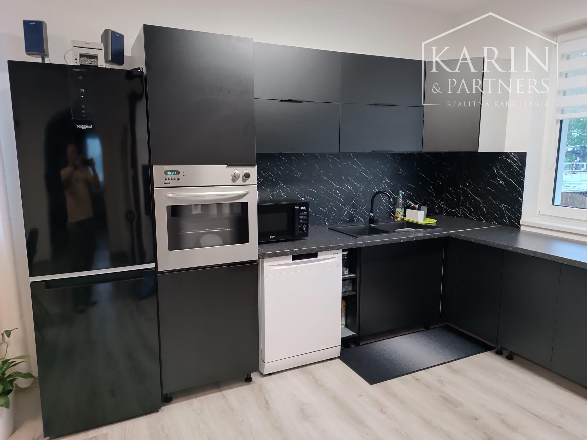 Predaj - rodinný dom 5 izbový s pozemkom 1483 m2 - Dunakiliti Maďarsko