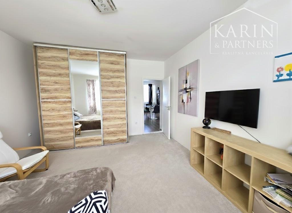 Predaj - rodinný dom 5 izbový s pozemkom 1483 m2 - Dunakiliti Maďarsko