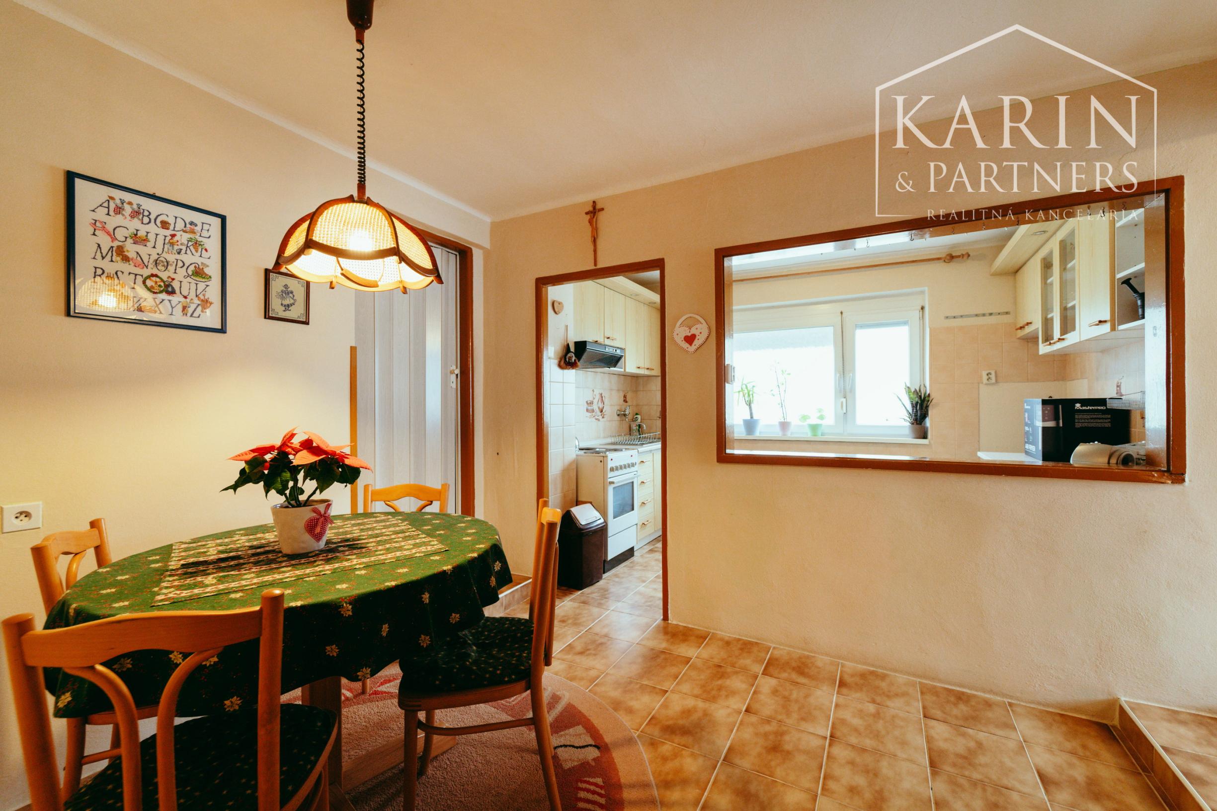 PREDAJ: 5-IZBOVÝ RODINNÝ DOM V SKALICI