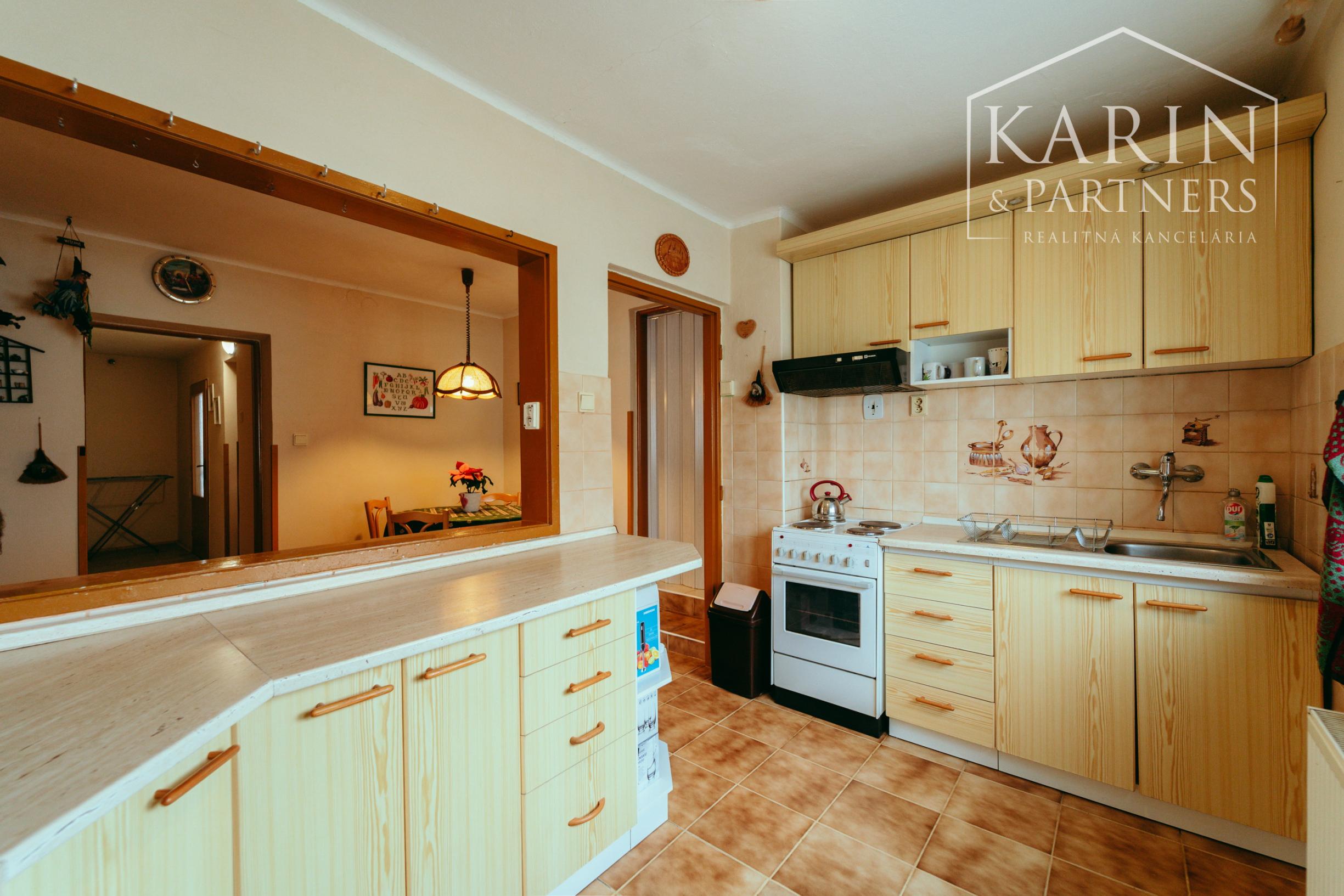 PREDAJ: 5-IZBOVÝ RODINNÝ DOM V SKALICI